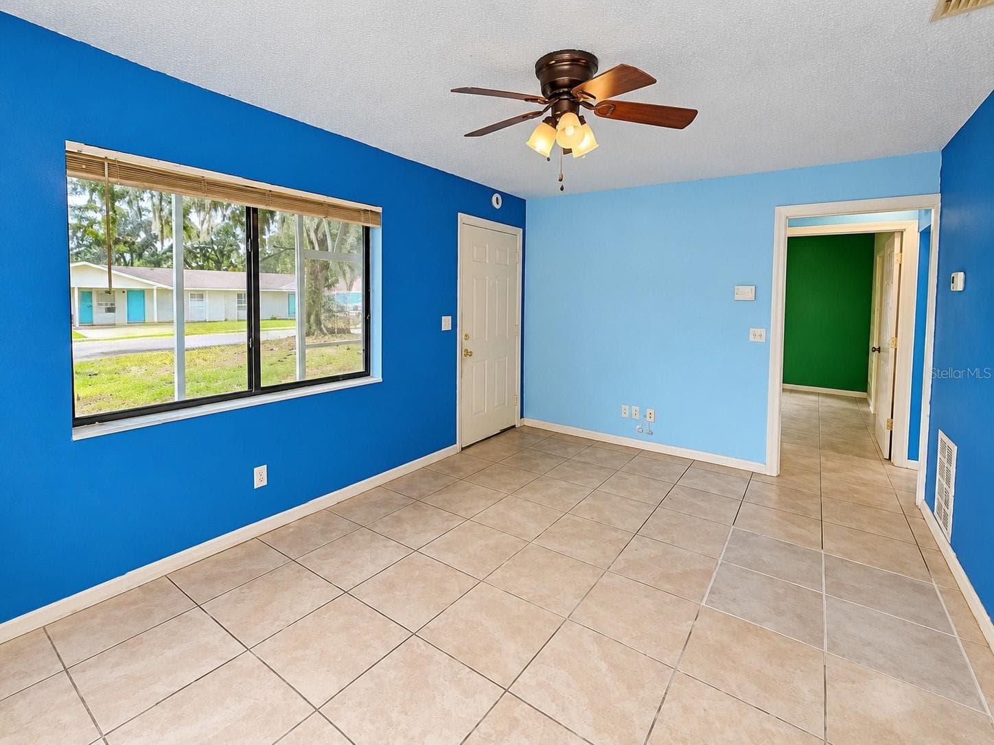 Single Family Residence at 1104 CROSBY ST, LEESBURG, photo 3 of 10