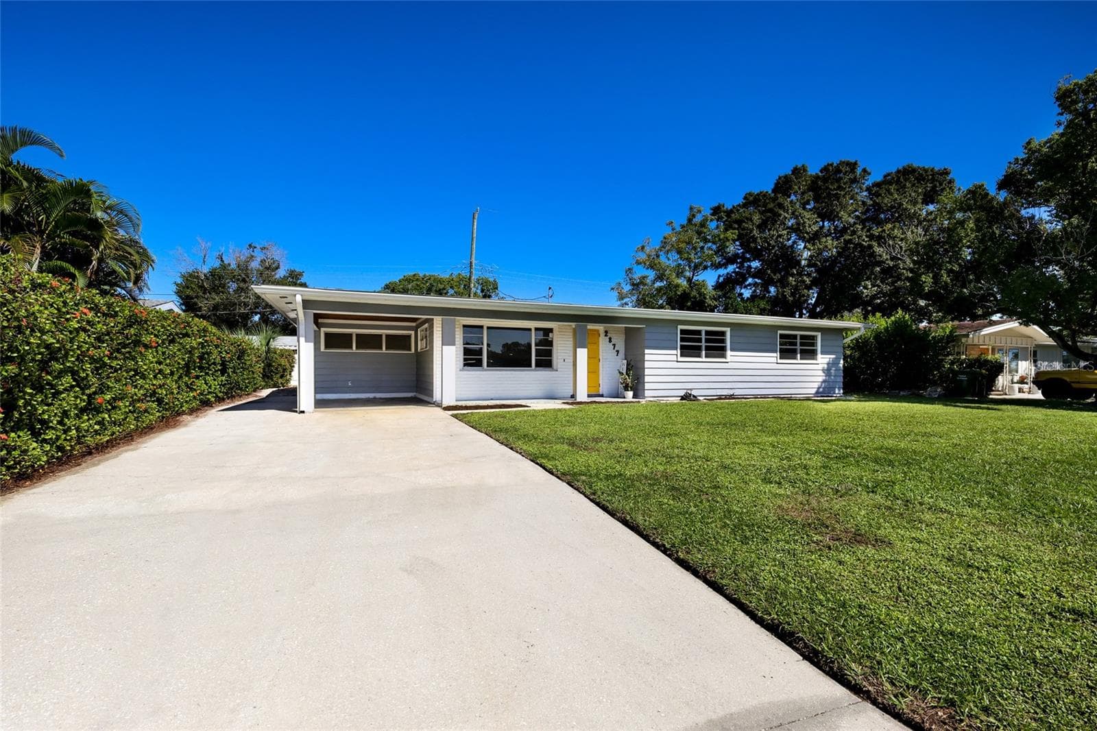 Single Family Residence at 2877 MICHIGAN ST, SARASOTA, photo 2 of 40