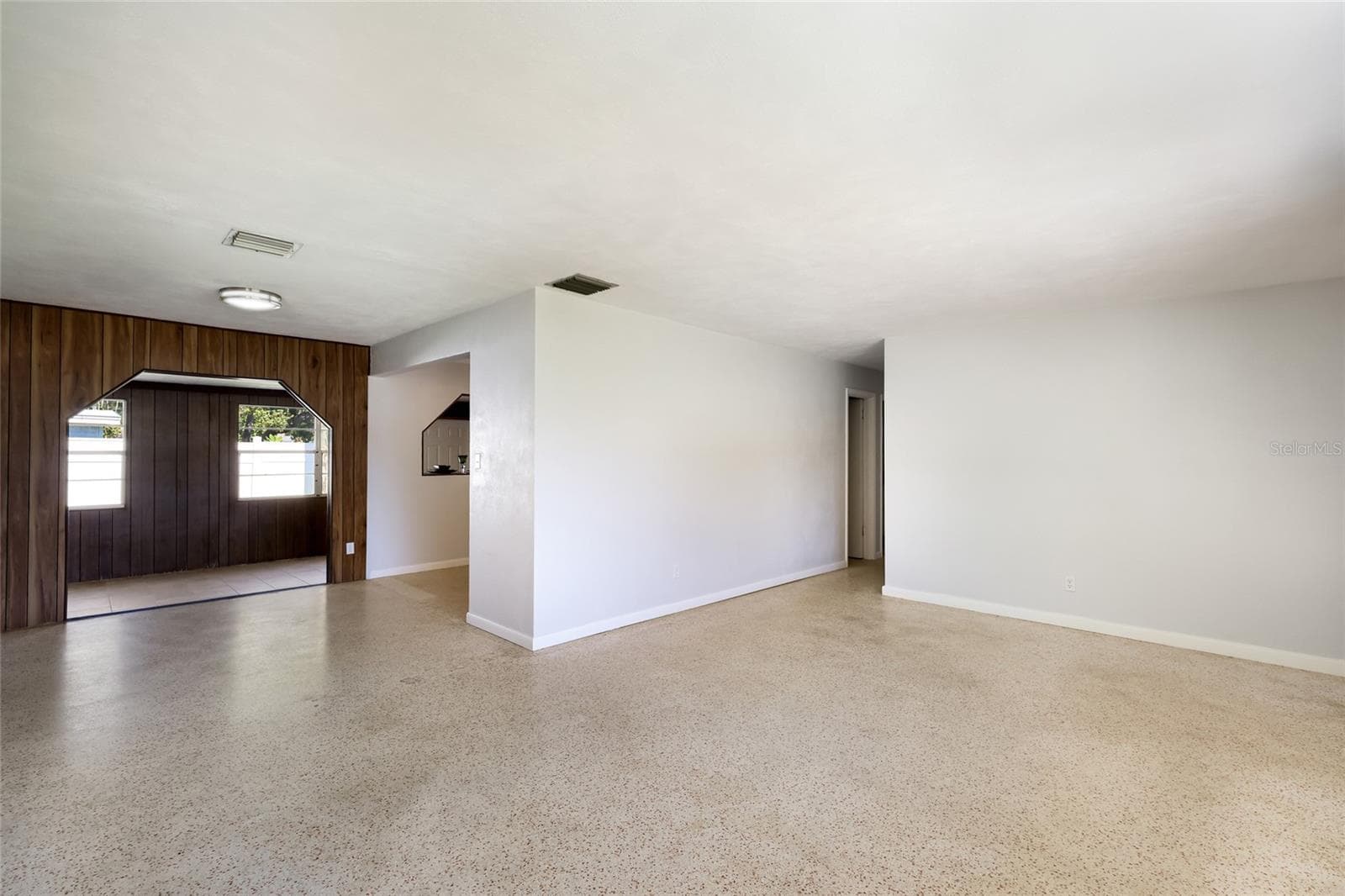 Single Family Residence at 2877 MICHIGAN ST, SARASOTA, photo 9 of 40