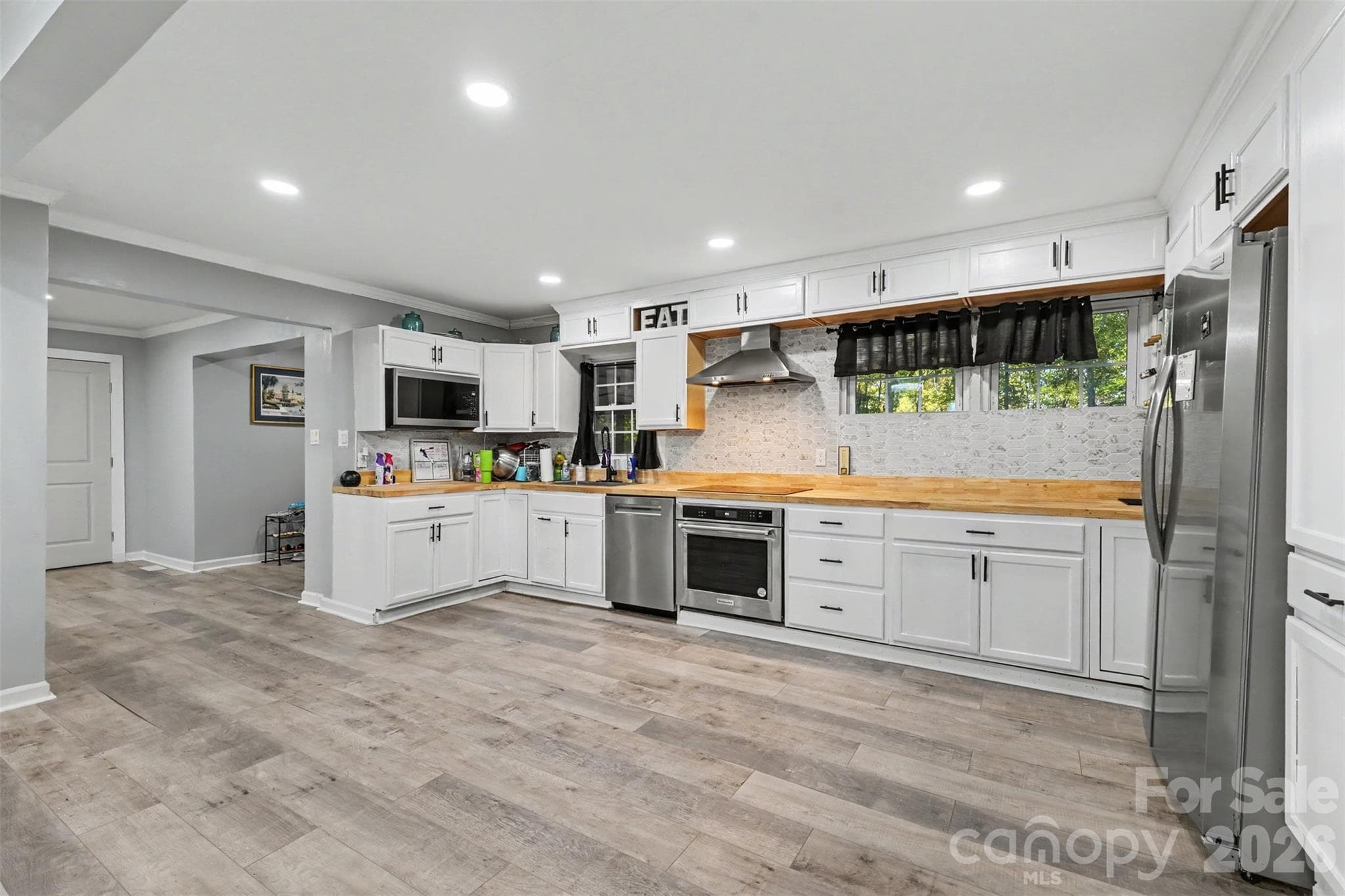Single Family Residence at 2681 University Drive, Lancaster, photo 5 of 48