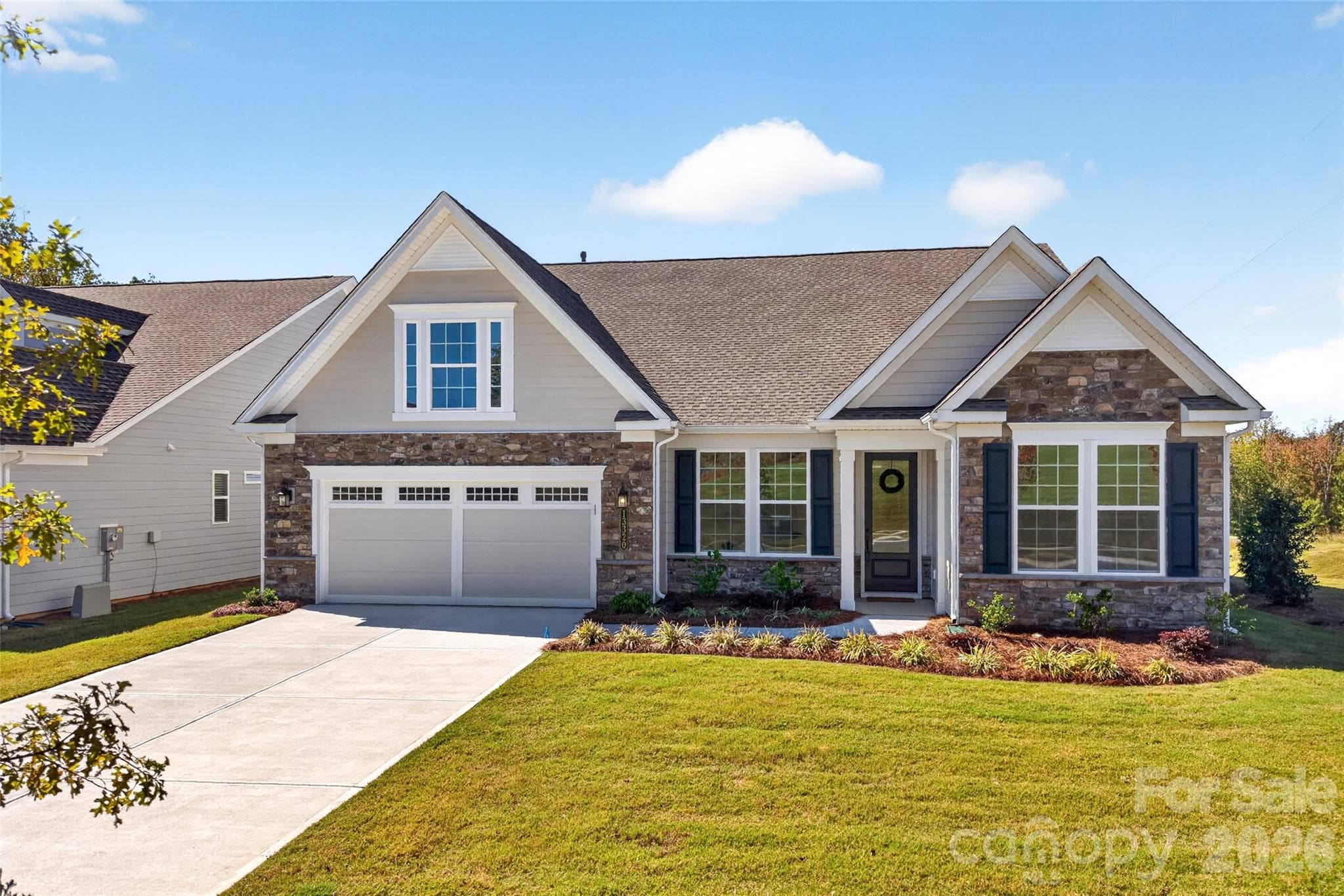 Single Family Residence at 13320 Cozy Court, Charlotte, photo 2 of 44
