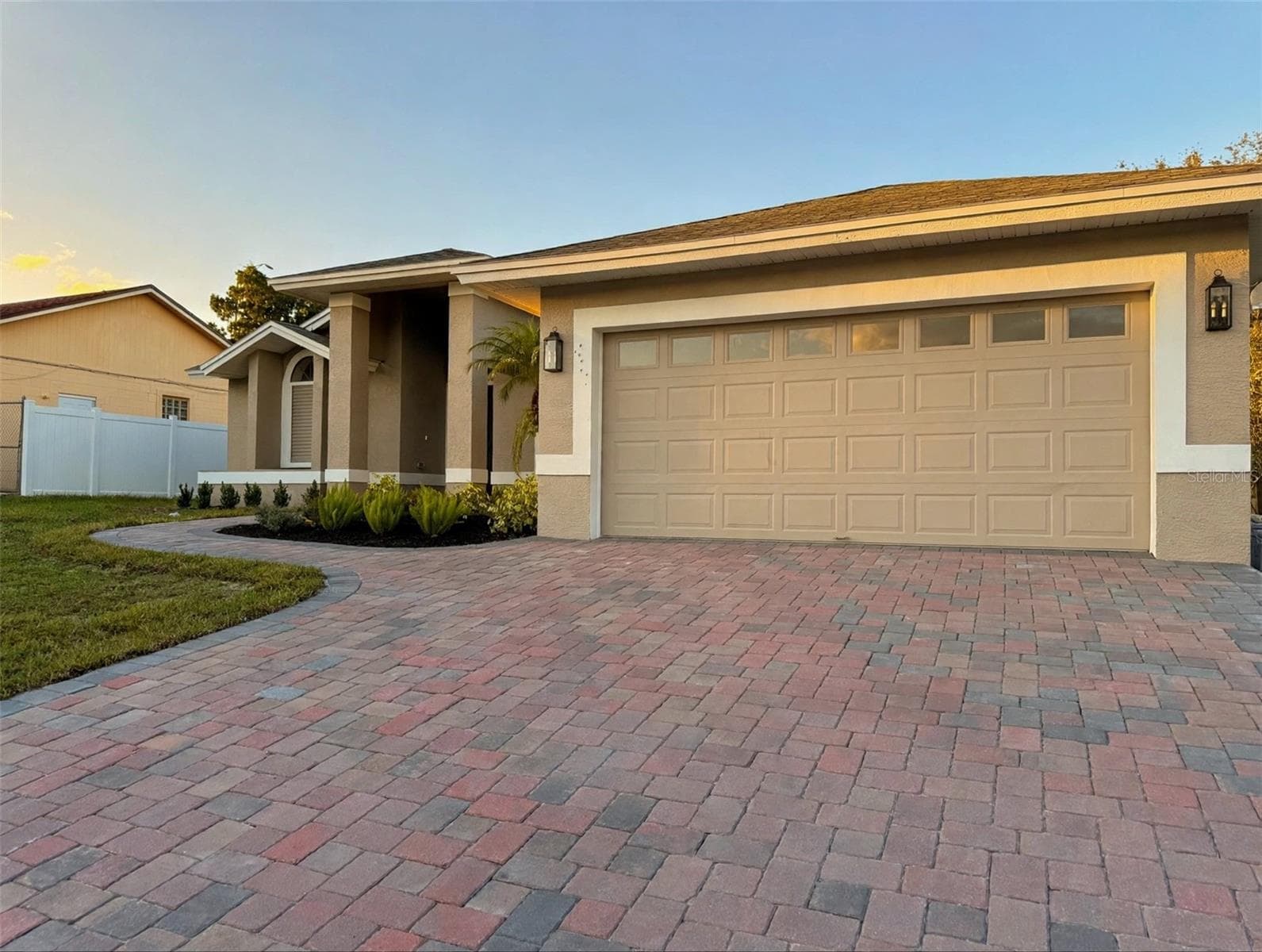 Single Family Residence at 474 SANDPIPER RIDGE DR, ORLANDO, photo 2 of 47