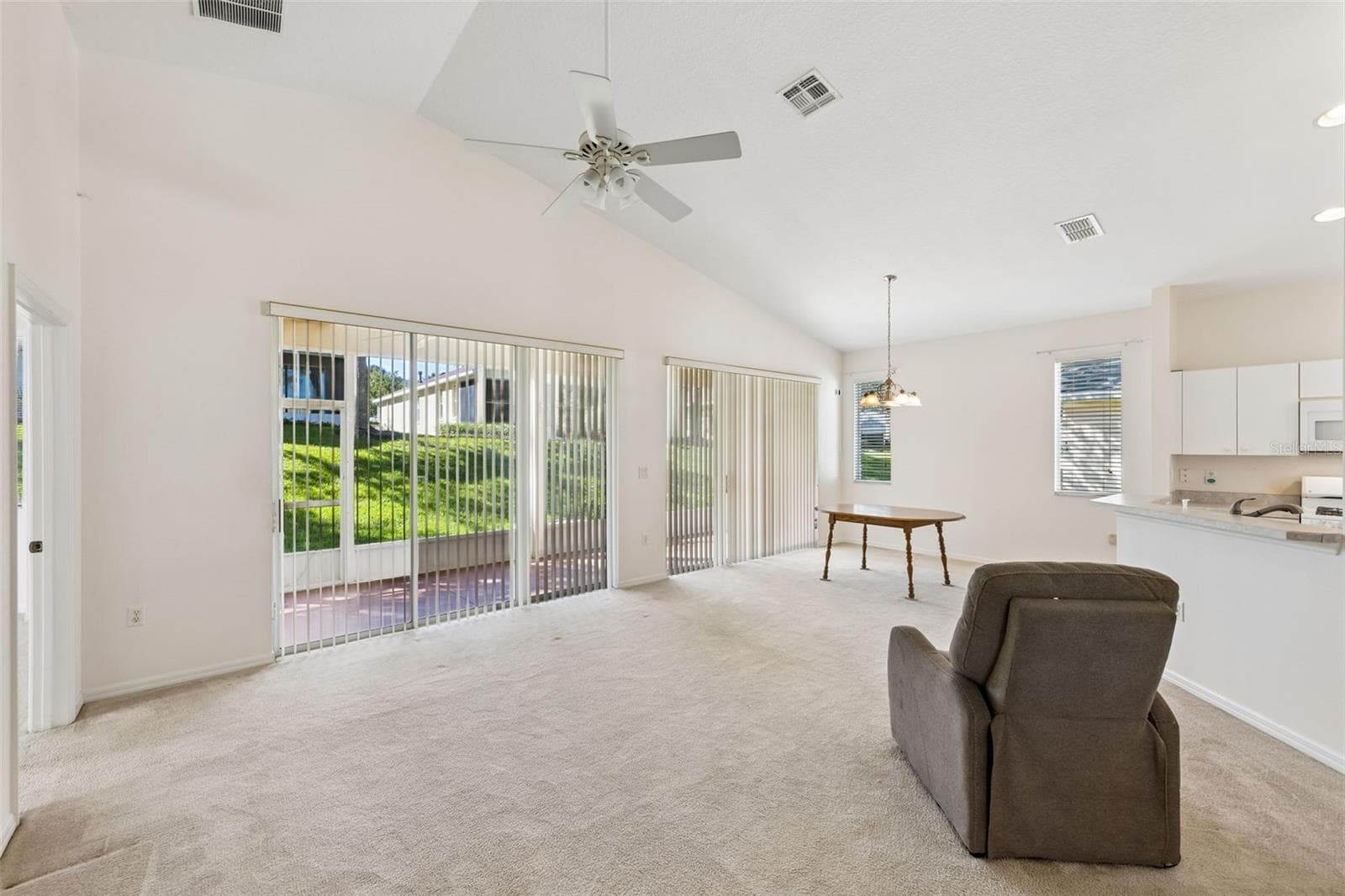 Single Family Residence at 762 WOLF CREEK ST, CLERMONT, photo 4 of 21