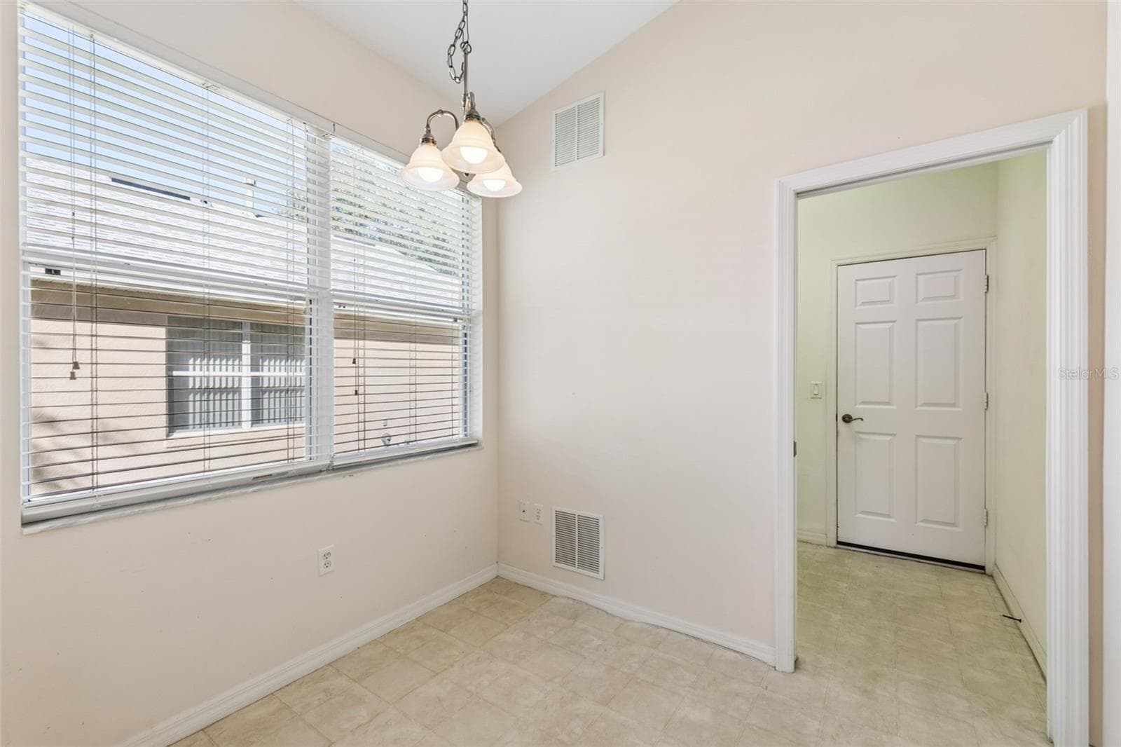Single Family Residence at 762 WOLF CREEK ST, CLERMONT, photo 16 of 21
