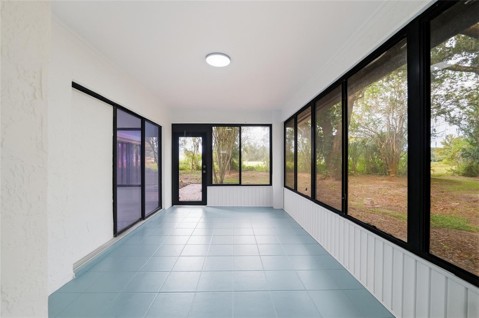 Single Family Residence at 6201 GREENWICH DR, TAMPA, photo 37 of 46