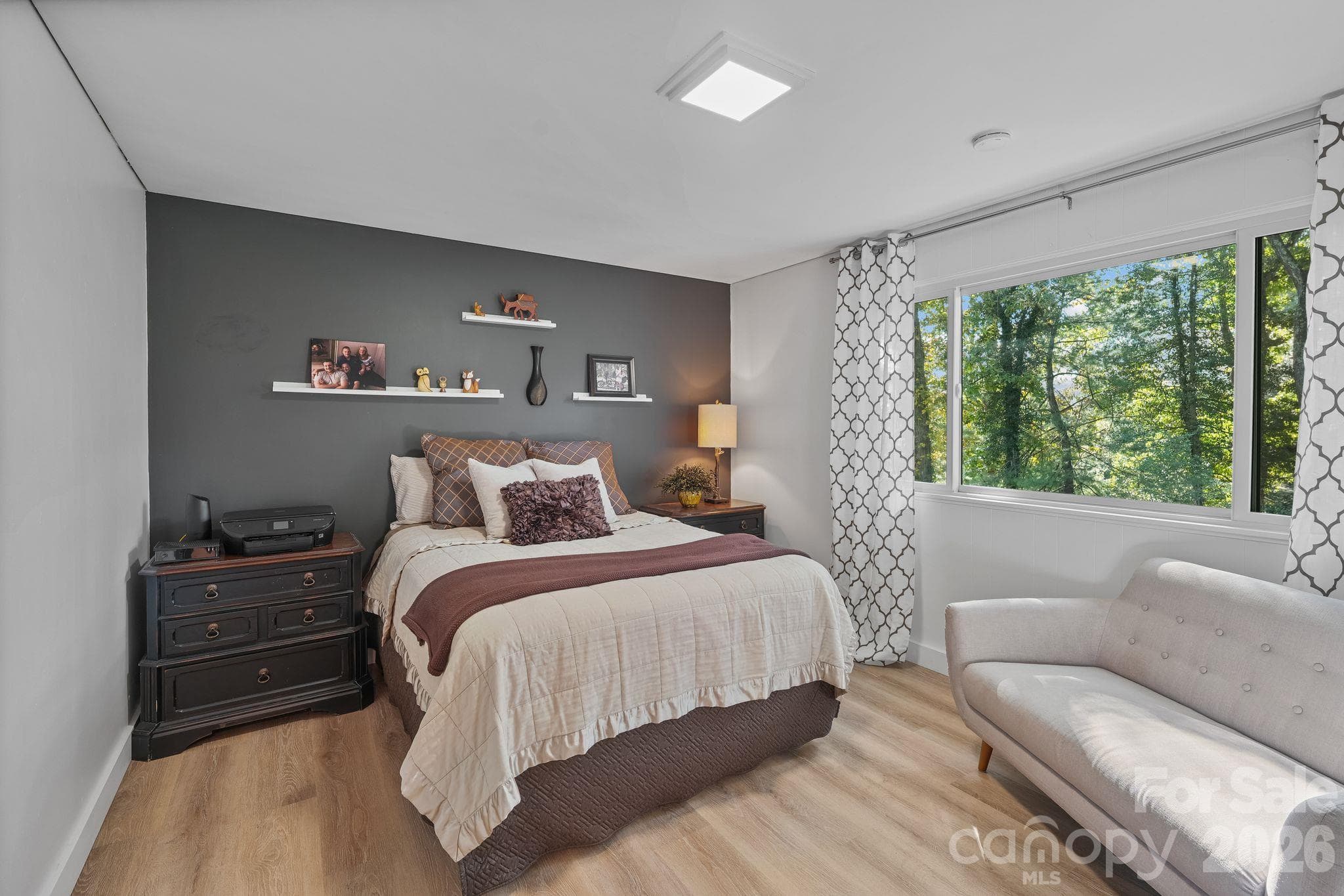 Single Family Residence at 1077 19th Avenue Place NW, Hickory, photo 11 of 33
