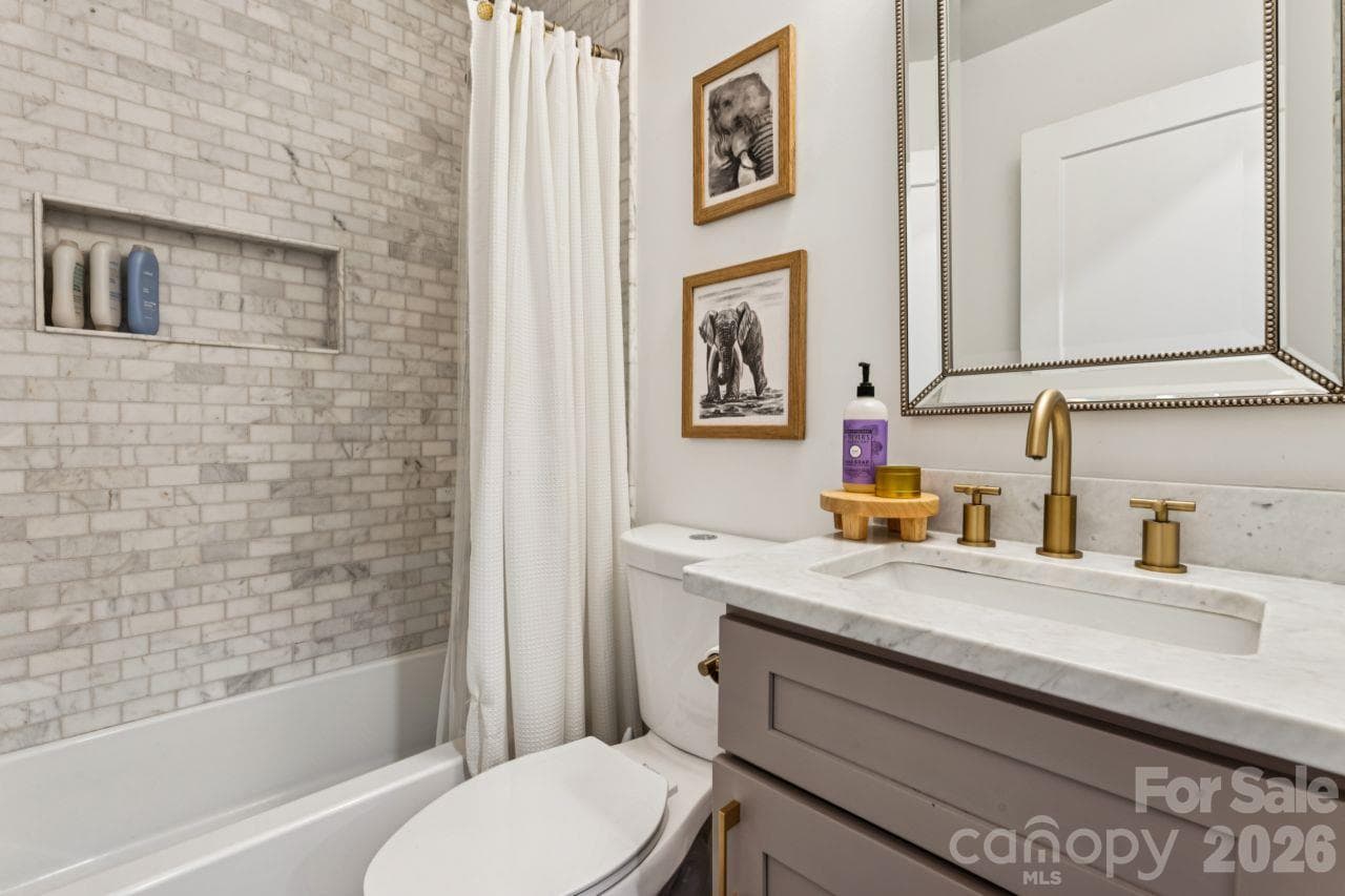 Single Family Residence at 512 Manhasset Road, Charlotte, photo 25 of 36