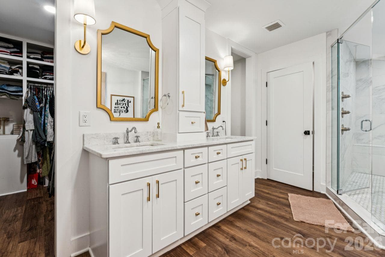 Single Family Residence at 512 Manhasset Road, Charlotte, photo 30 of 36