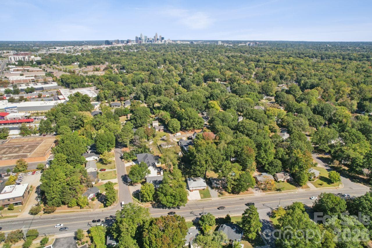 Single Family Residence at 512 Manhasset Road, Charlotte, photo 36 of 36