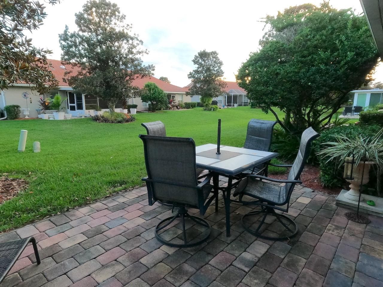 Paver Patio V1 - LAKESIDE LANDINGS, OXFORD