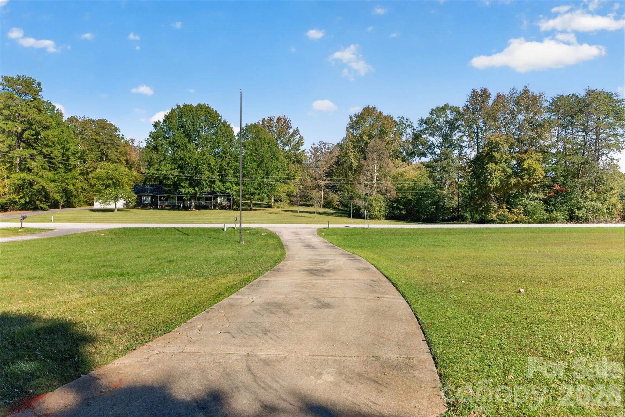 Long private drive into the estate off Route 161 - 253 Highway 161 South, Clover