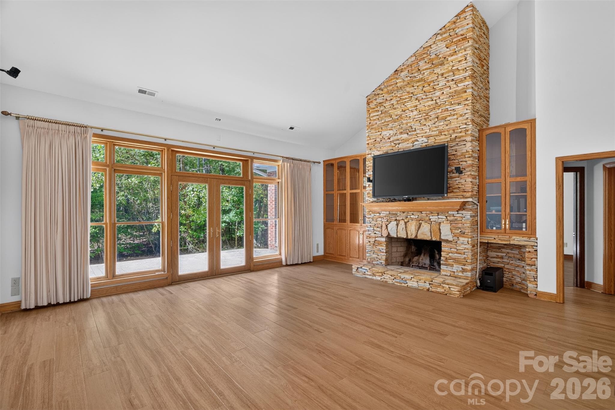 Great Room - Unfurnished - 253 Highway 161 South, Clover
