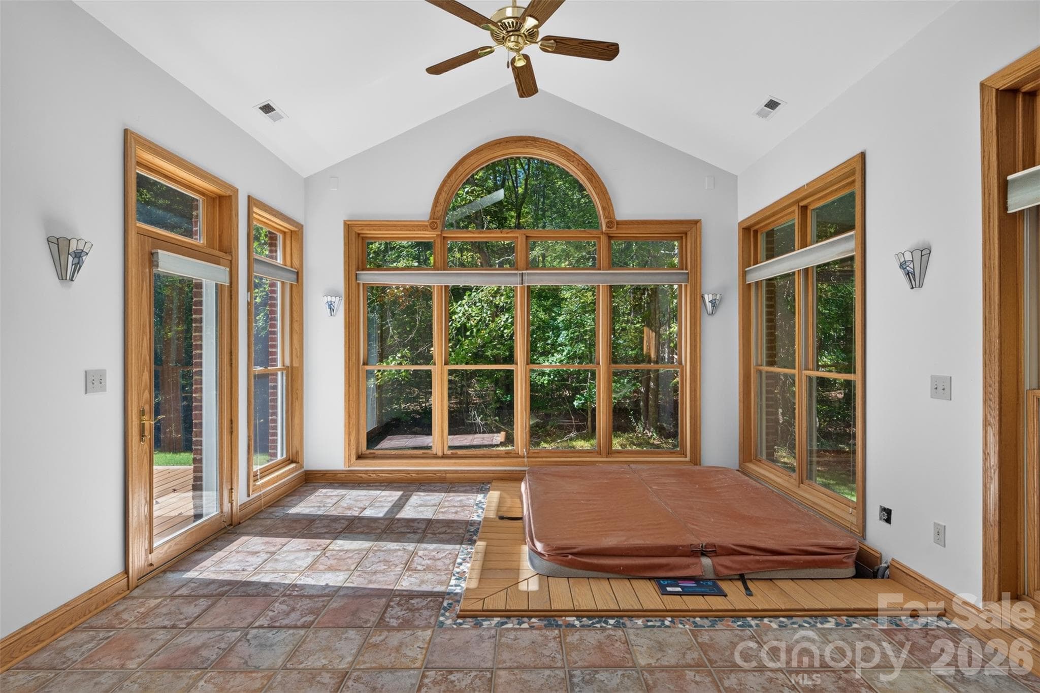 Primary Suite Spa Area - unfurnished - 253 Highway 161 South, Clover