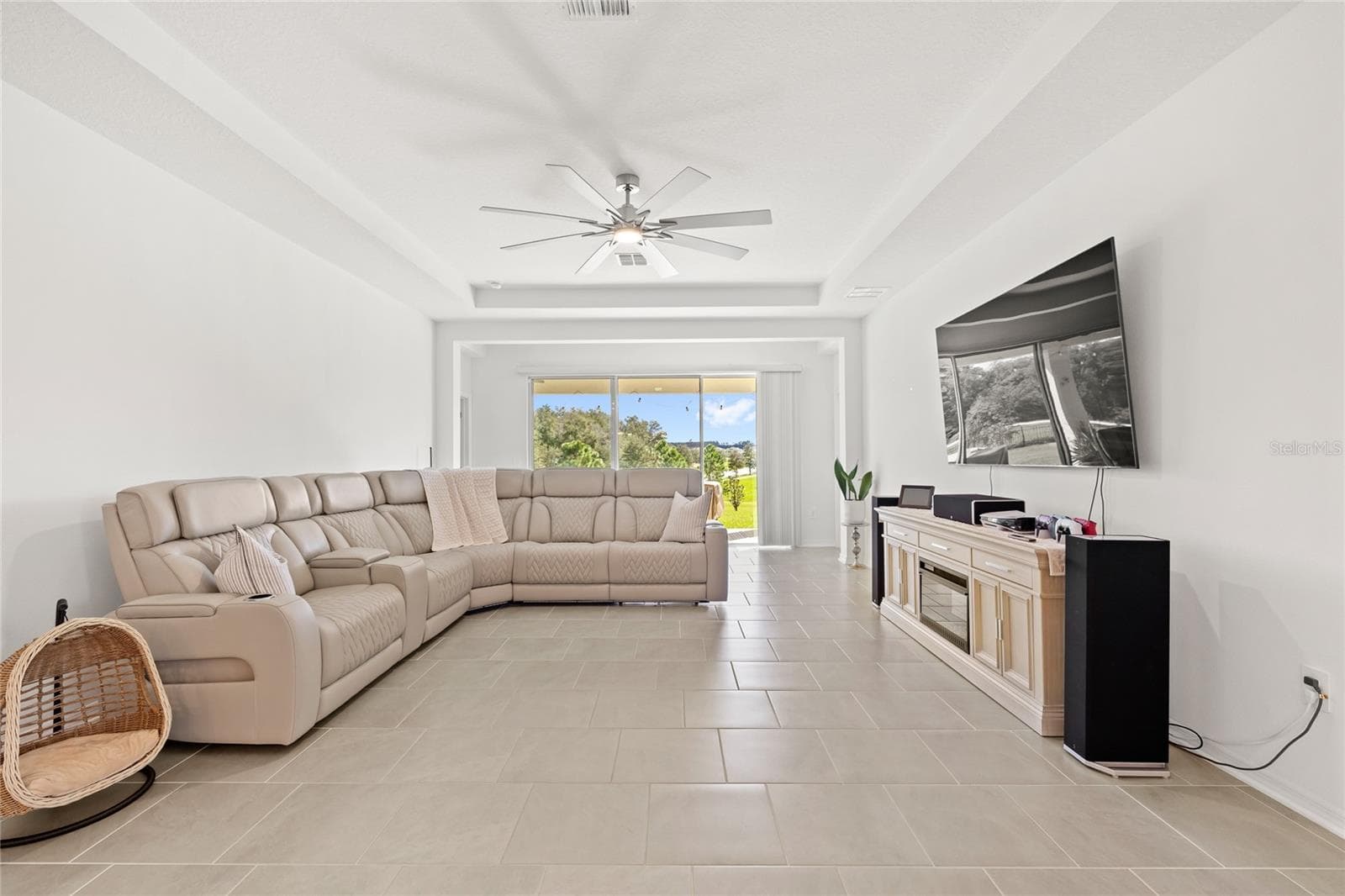 Single Family Residence at 6025 CLAYSTONE WAY, MOUNT DORA, photo 11 of 28