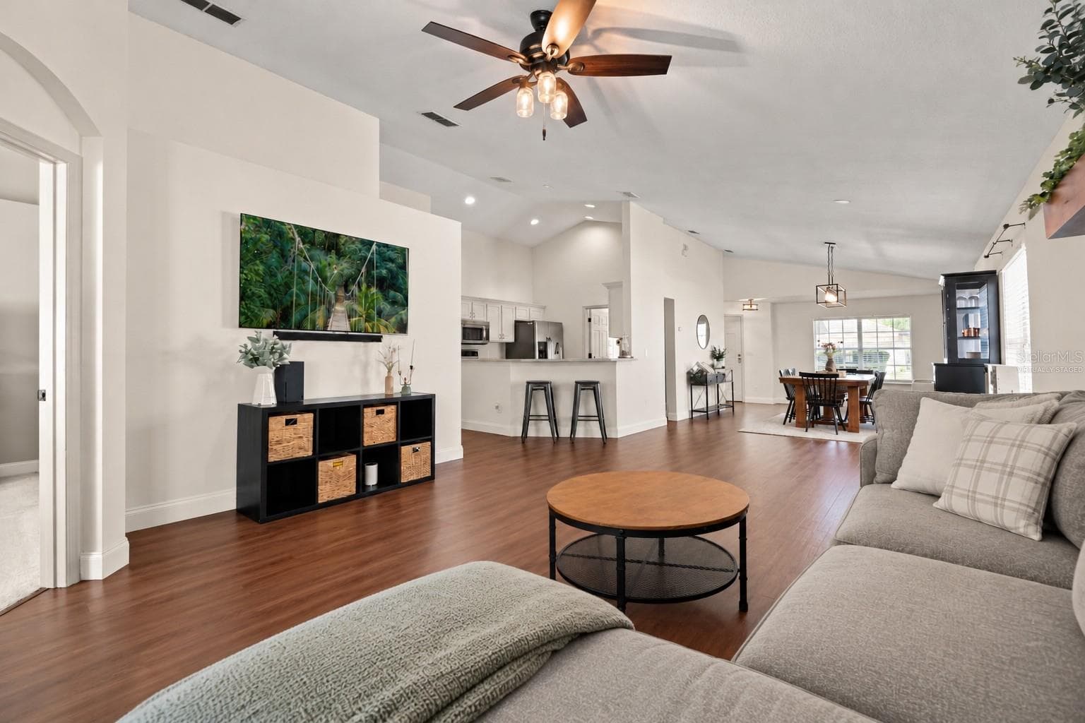 Virtually Staged - 4533 NORTHERN DANCER WAY, ORLANDO