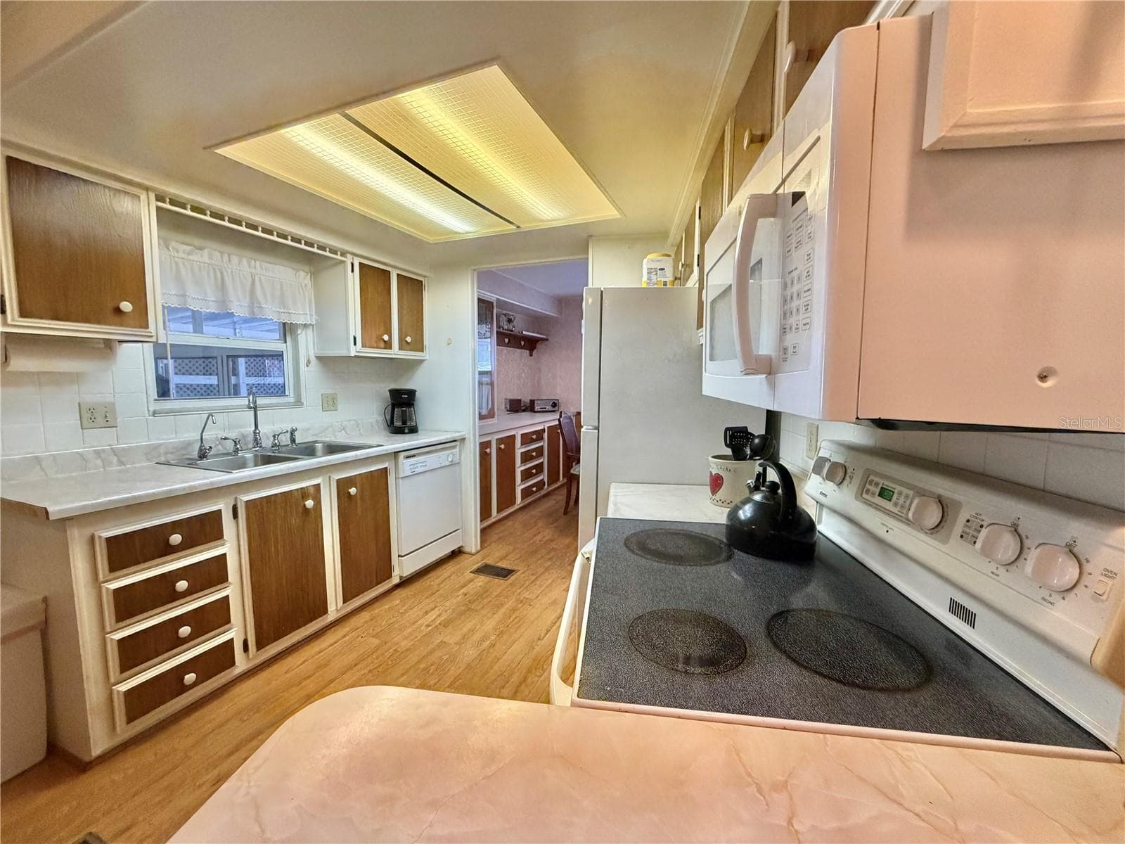 Mobile Home at 120 CAMELLIA TRL, LEESBURG, photo 20 of 68