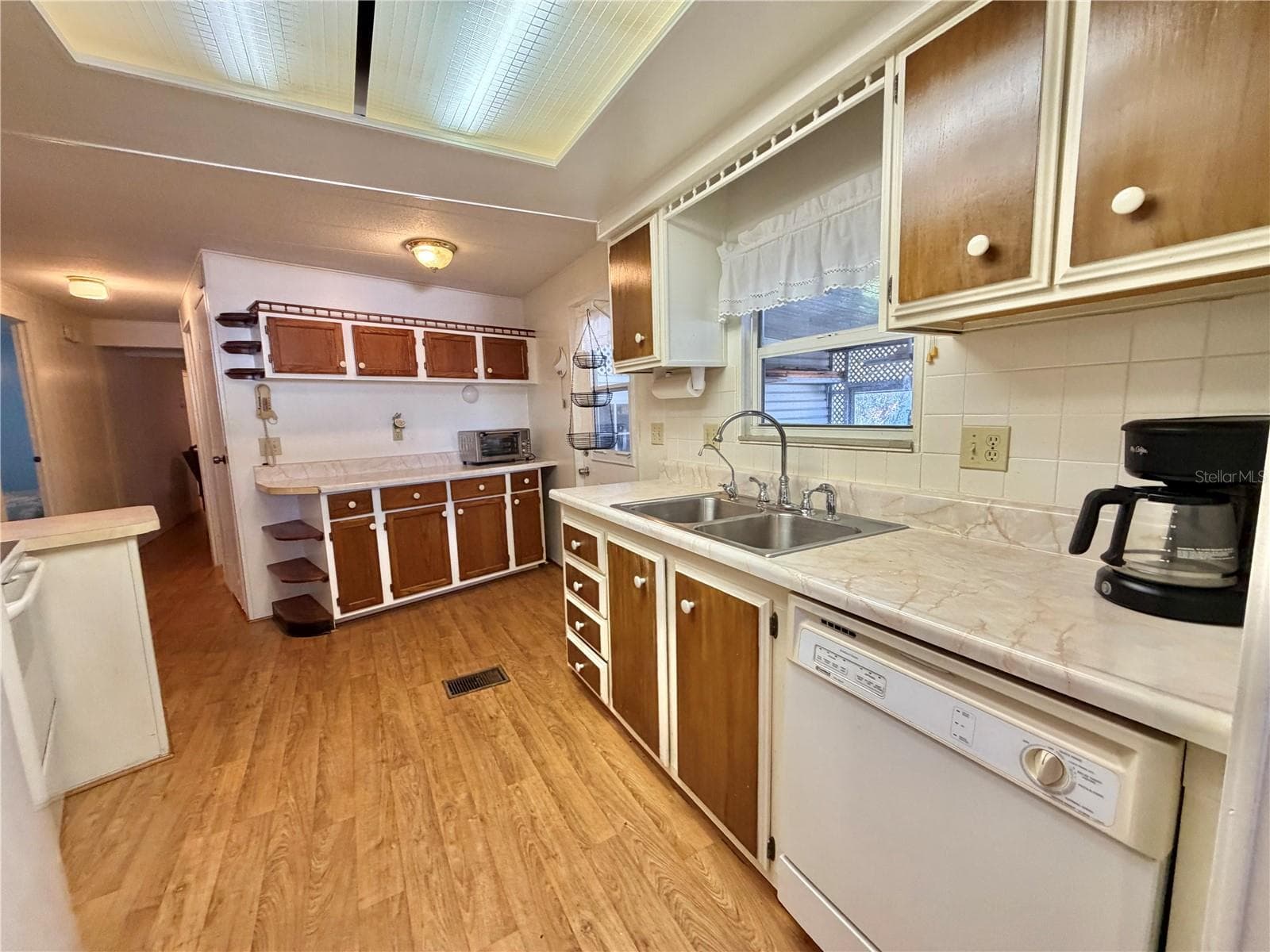 Mobile Home at 120 CAMELLIA TRL, LEESBURG, photo 21 of 68