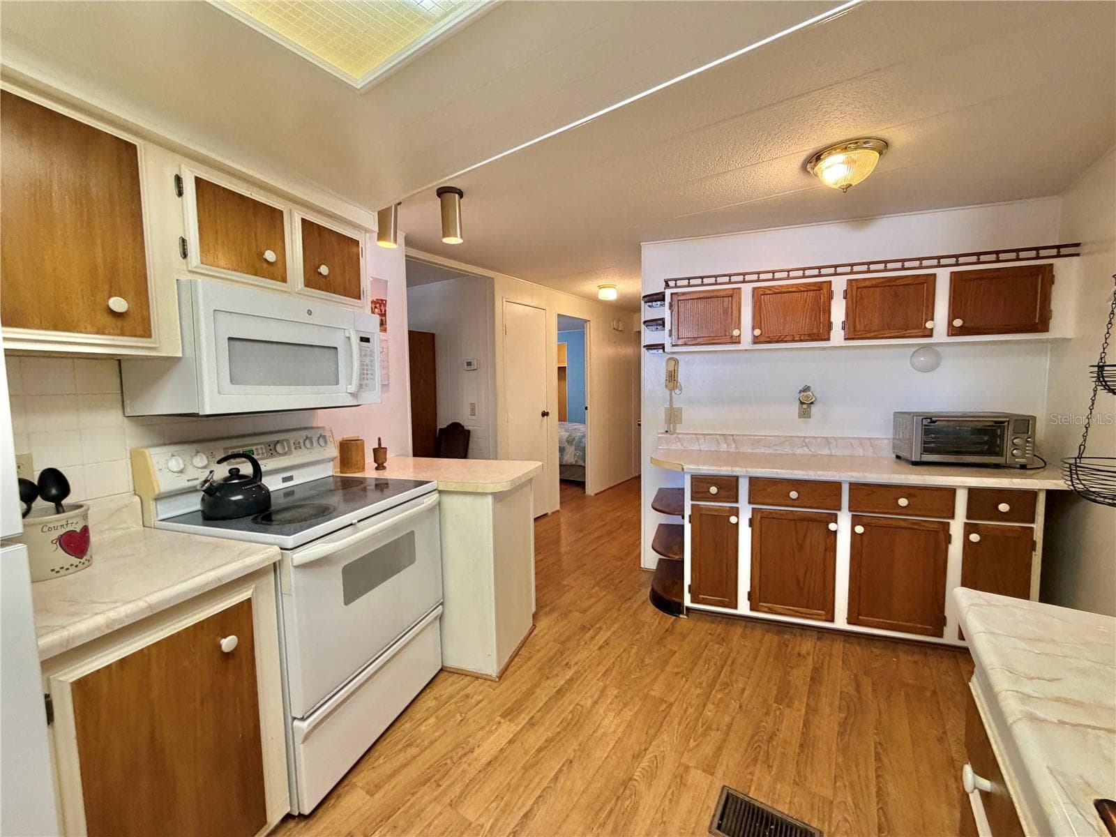 Mobile Home at 120 CAMELLIA TRL, LEESBURG, photo 22 of 68