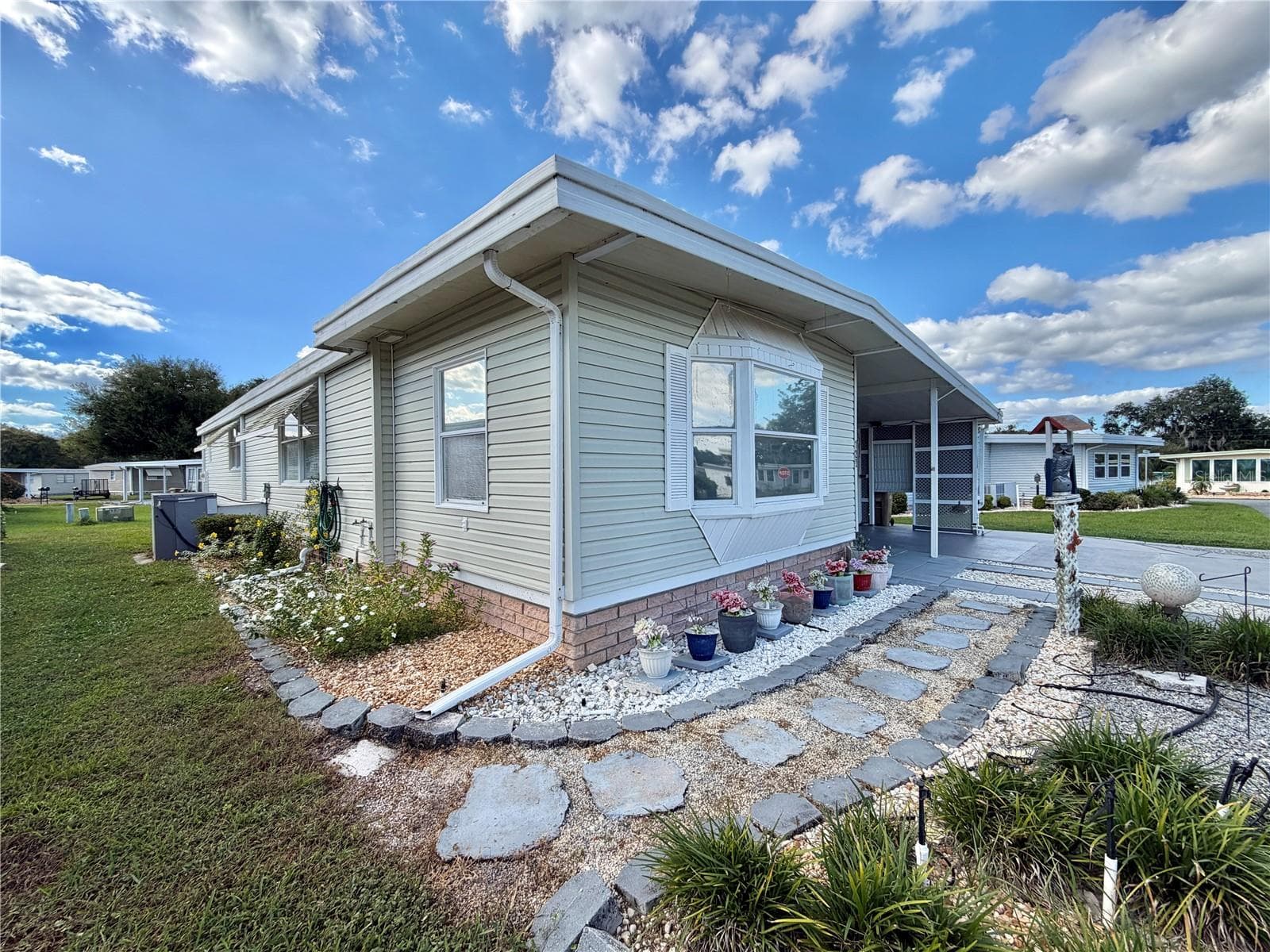 Mobile Home at 120 CAMELLIA TRL, LEESBURG, photo 64 of 68