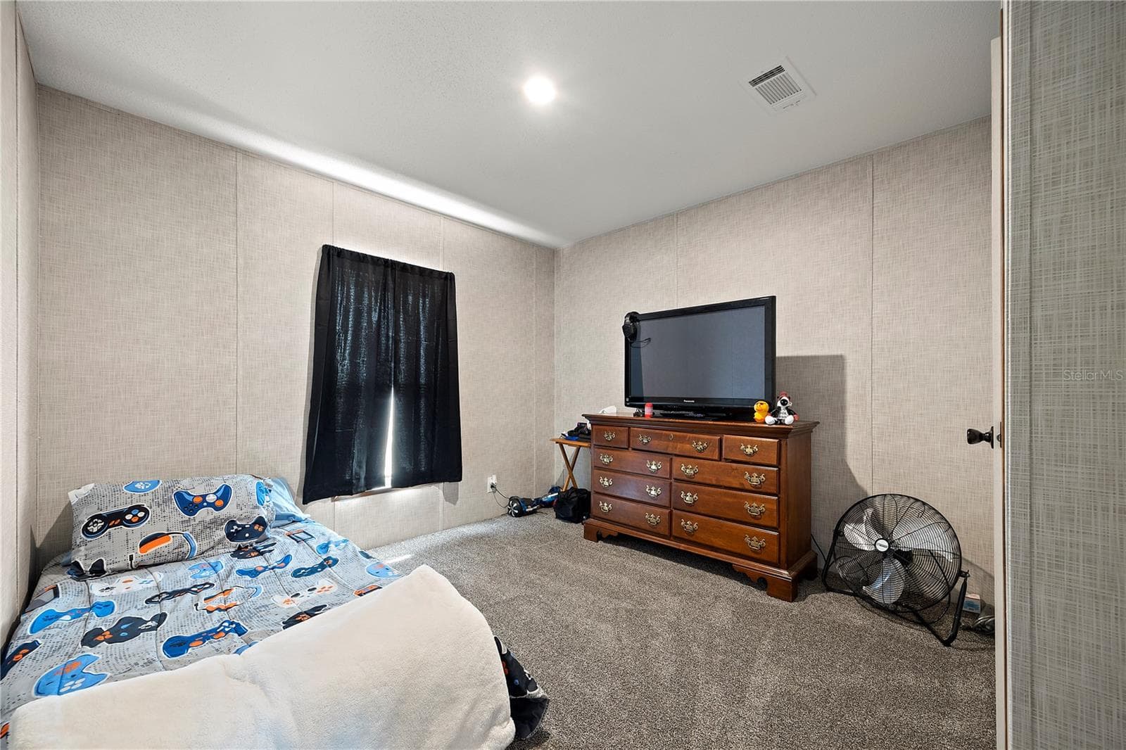 Manufactured Home at 387 NW LAMAR PL, LAKE CITY, photo 18 of 34