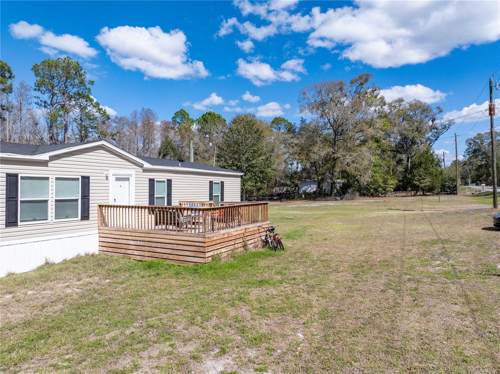 Manufactured Home at 387 NW LAMAR PL, LAKE CITY, photo 25 of 34