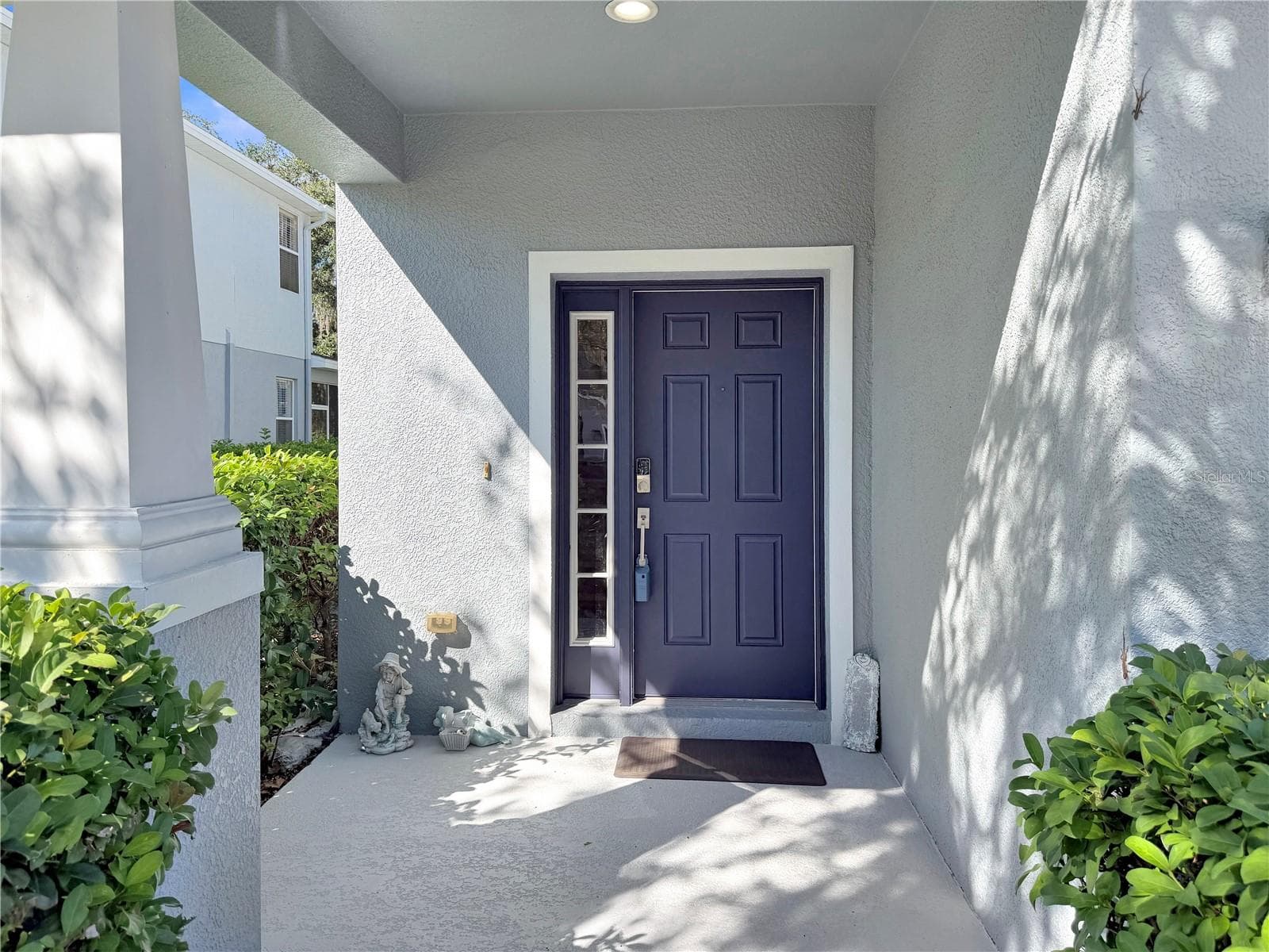 Townhouse at 4445 AMBERLY OAKS CT, TAMPA, photo 3 of 27