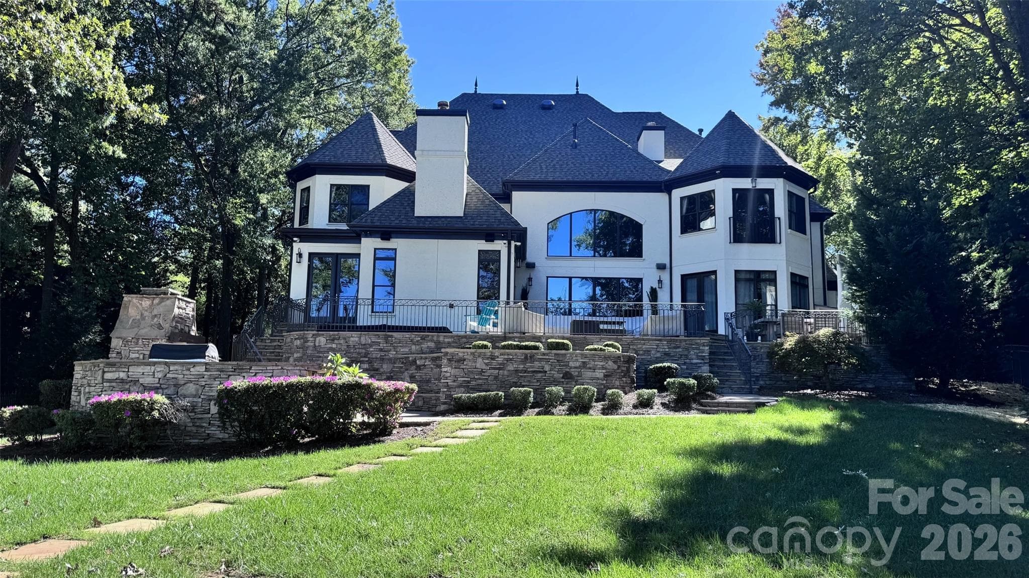 Single Family Residence at 20333 Havenview Drive, Cornelius, photo 3 of 7