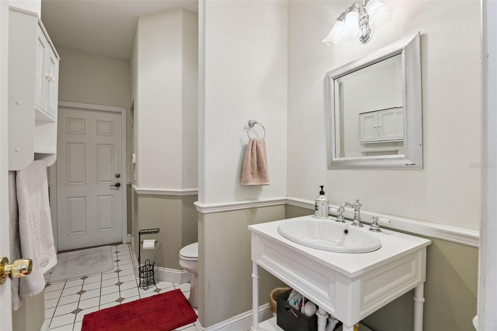 Guest Bath - 1050 DEERFOOT RD, DELAND