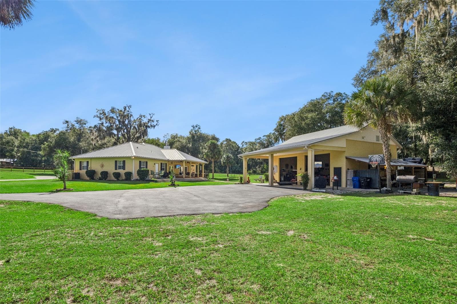 Side View - 1050 DEERFOOT RD, DELAND