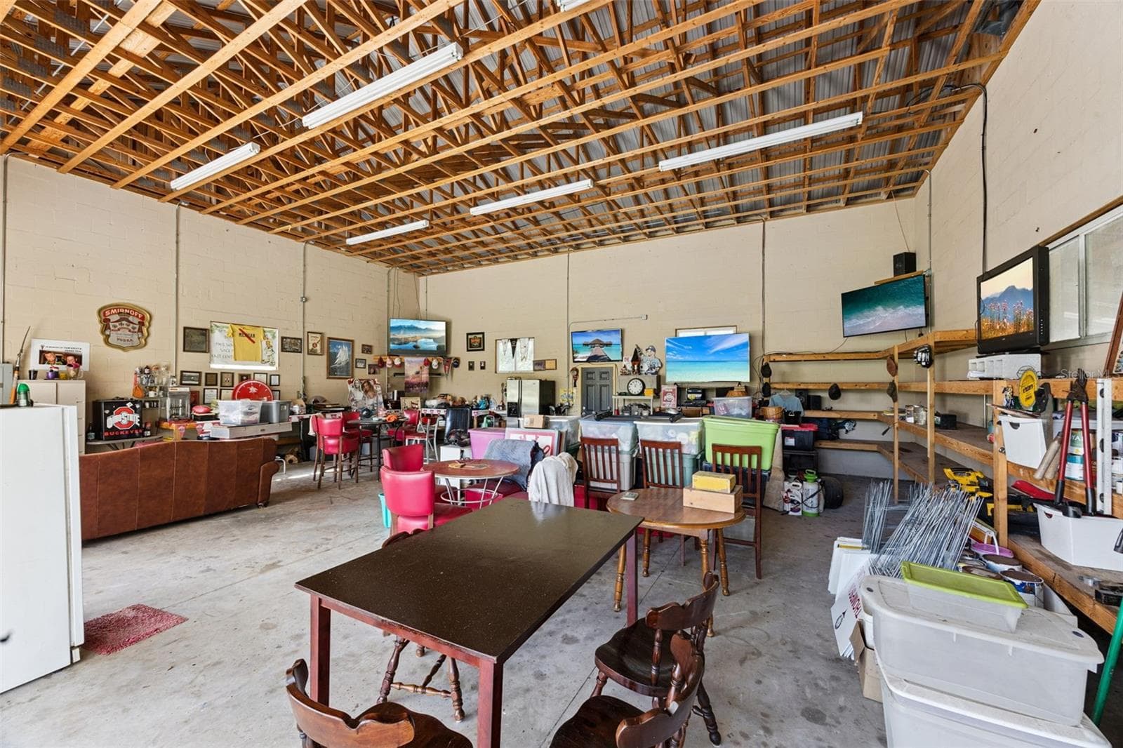Outbuilding - 1050 DEERFOOT RD, DELAND