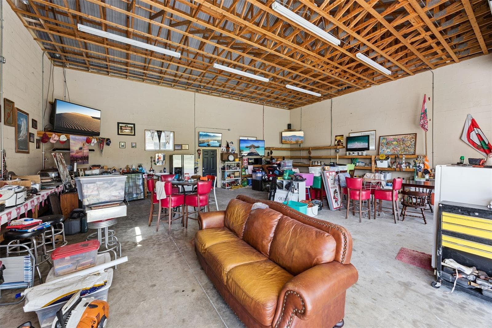 Outbuilding - 1050 DEERFOOT RD, DELAND