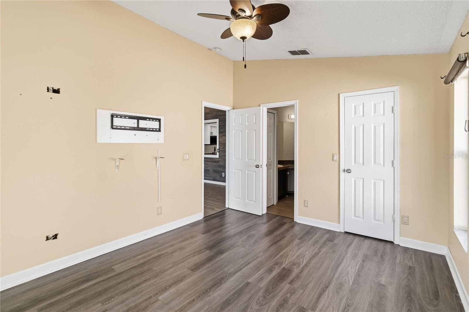 Single Family Residence at 1611 BRIDGEVIEW CIR, ORLANDO, photo 12 of 25