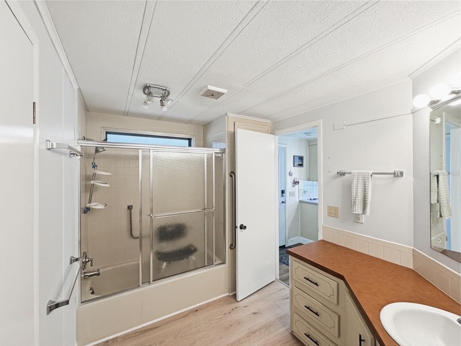 Manufactured Home at 6 BIG OAK LN, WILDWOOD, photo 19 of 27