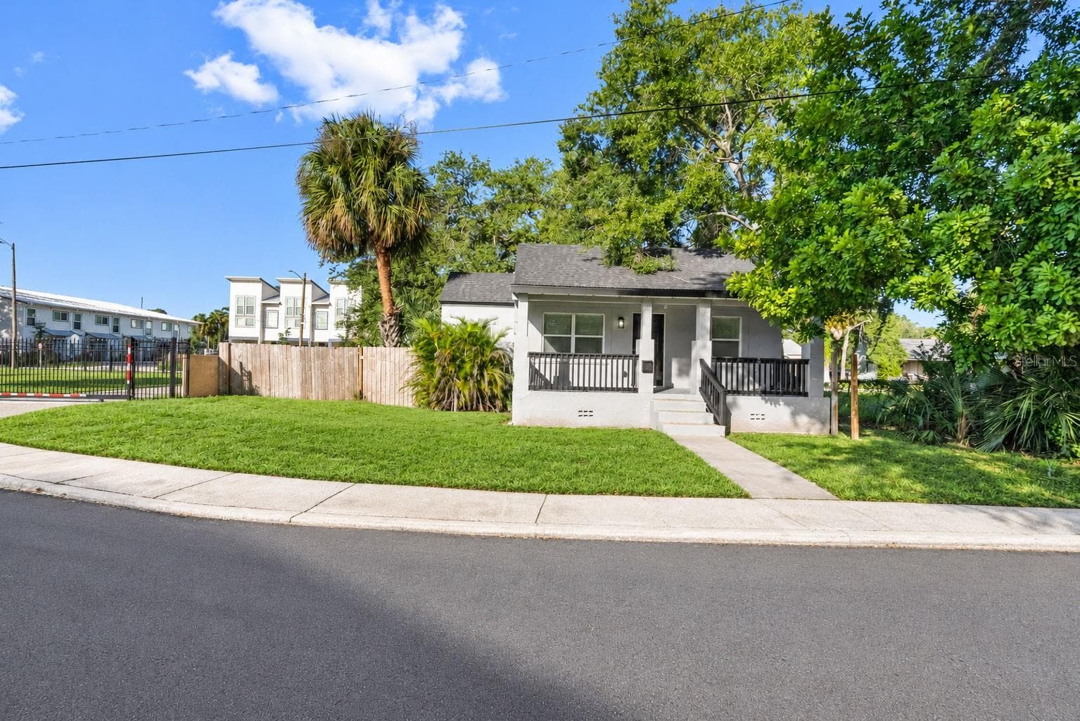 Single Family Residence at 1757 QUEEN ST S, ST PETERSBURG, photo 3 of 50
