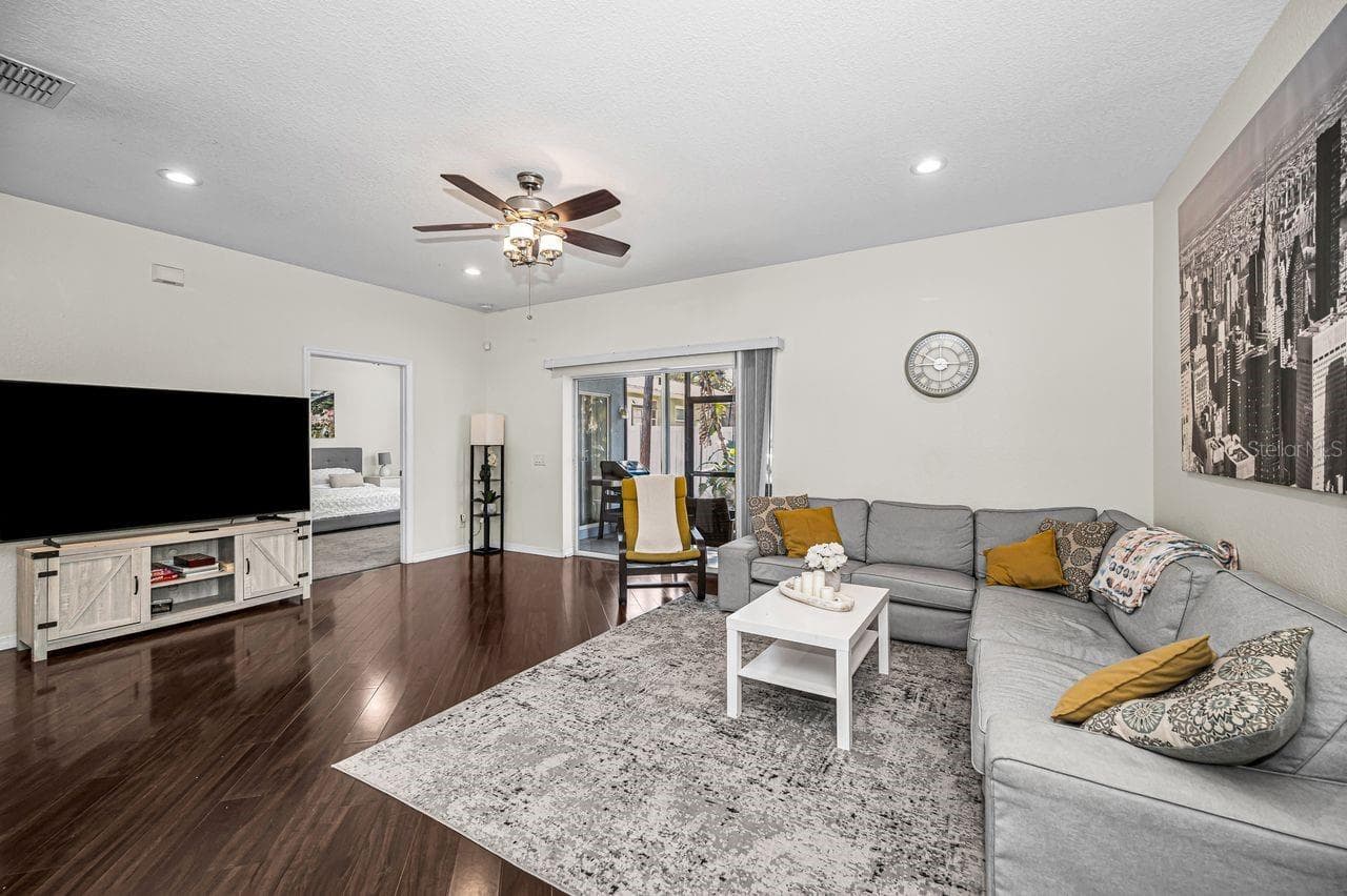 Single Family Residence at 1239 VISTA WAY, CLEARWATER, photo 16 of 45