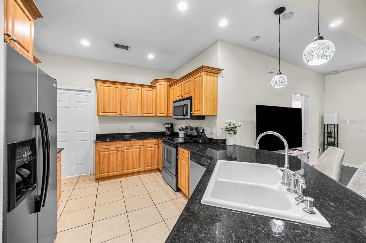 Single Family Residence at 1239 VISTA WAY, CLEARWATER, photo 18 of 45