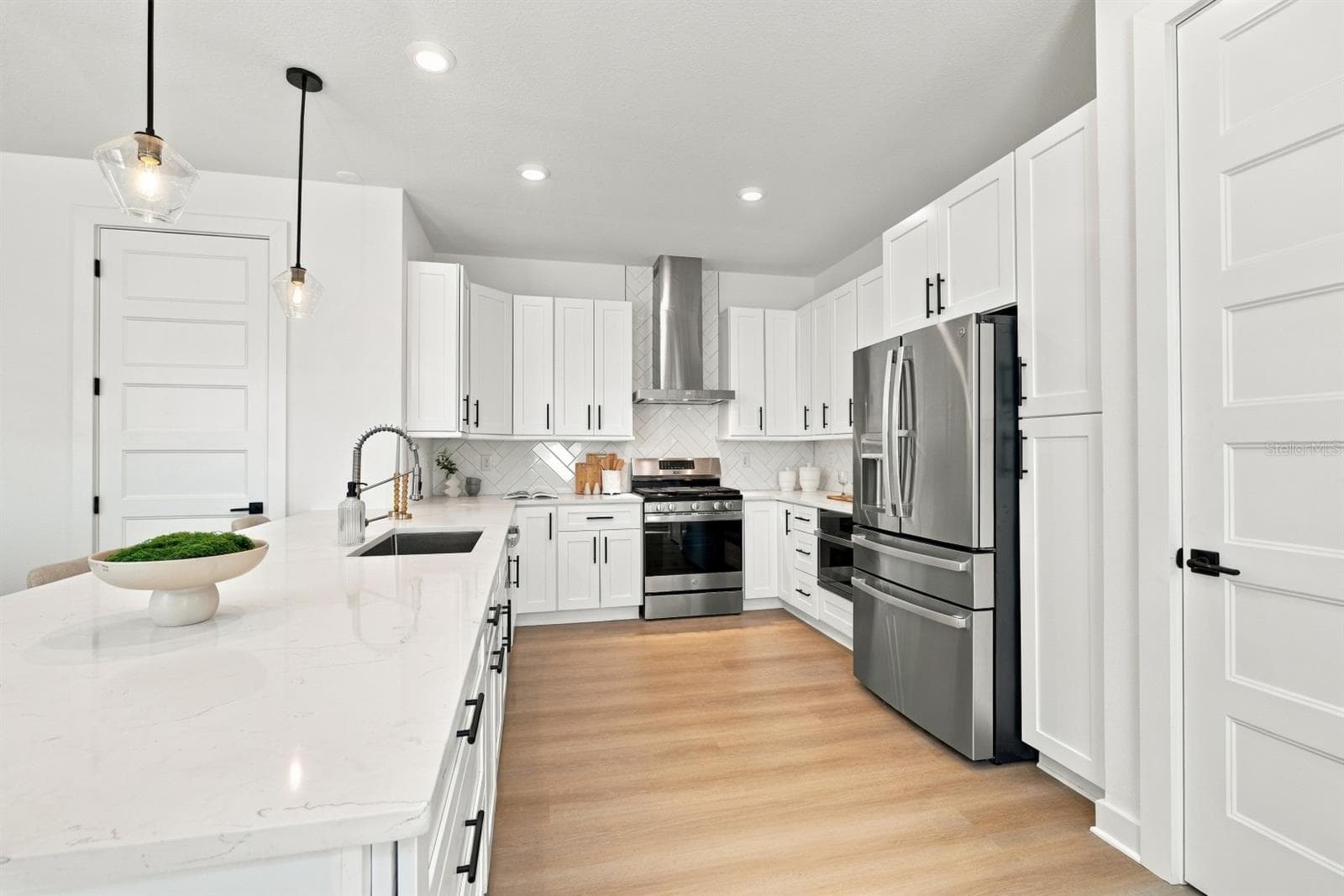 Townhouse at 2508 W GRAY ST #2, TAMPA, photo 12 of 128