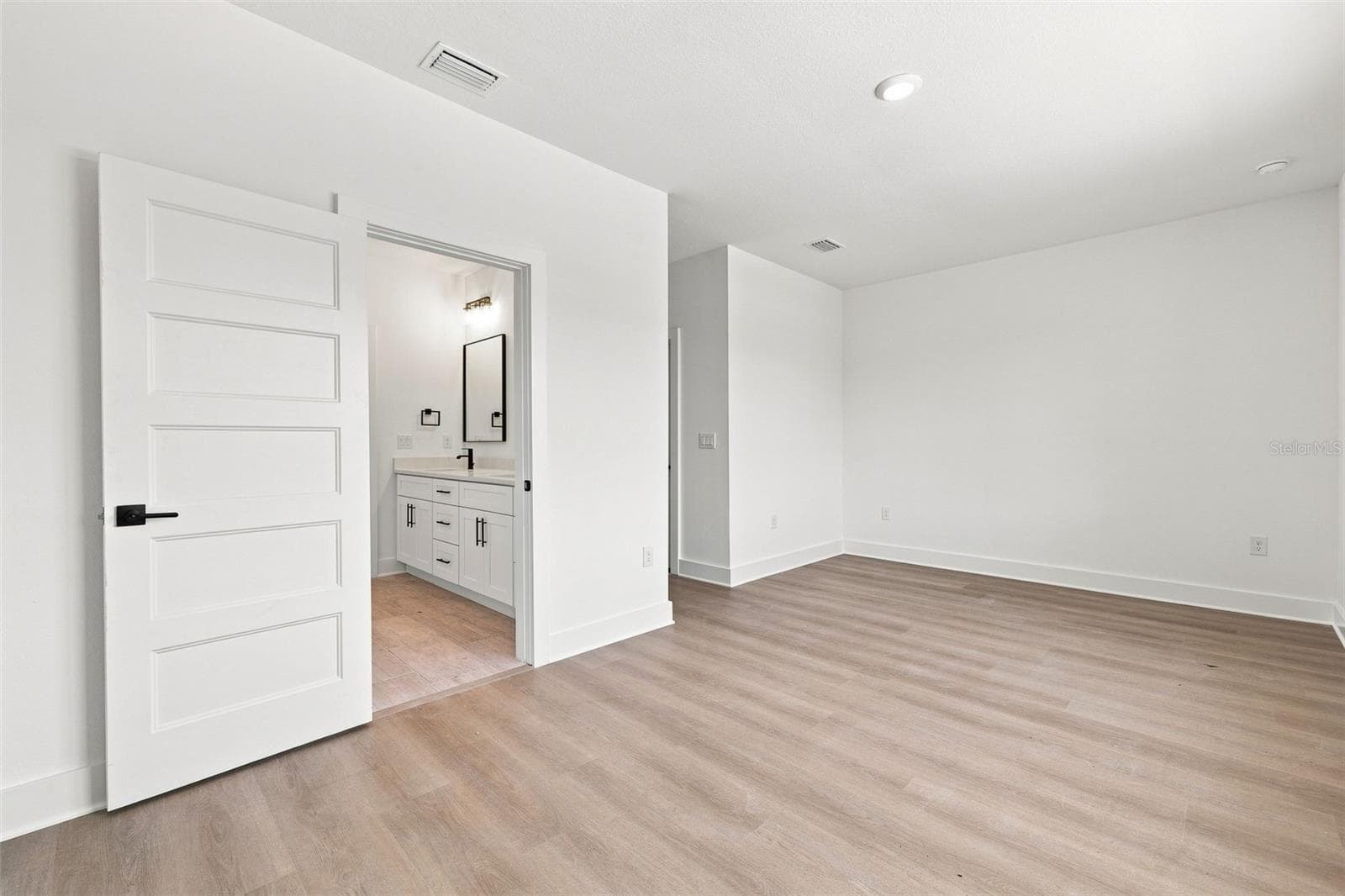 Townhouse at 2508 W GRAY ST #2, TAMPA, photo 117 of 128
