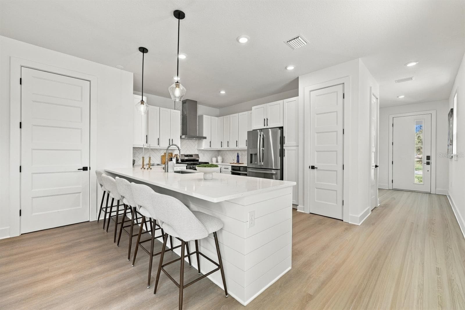 Townhouse at 2508 W GRAY ST #1, TAMPA, photo 9 of 129