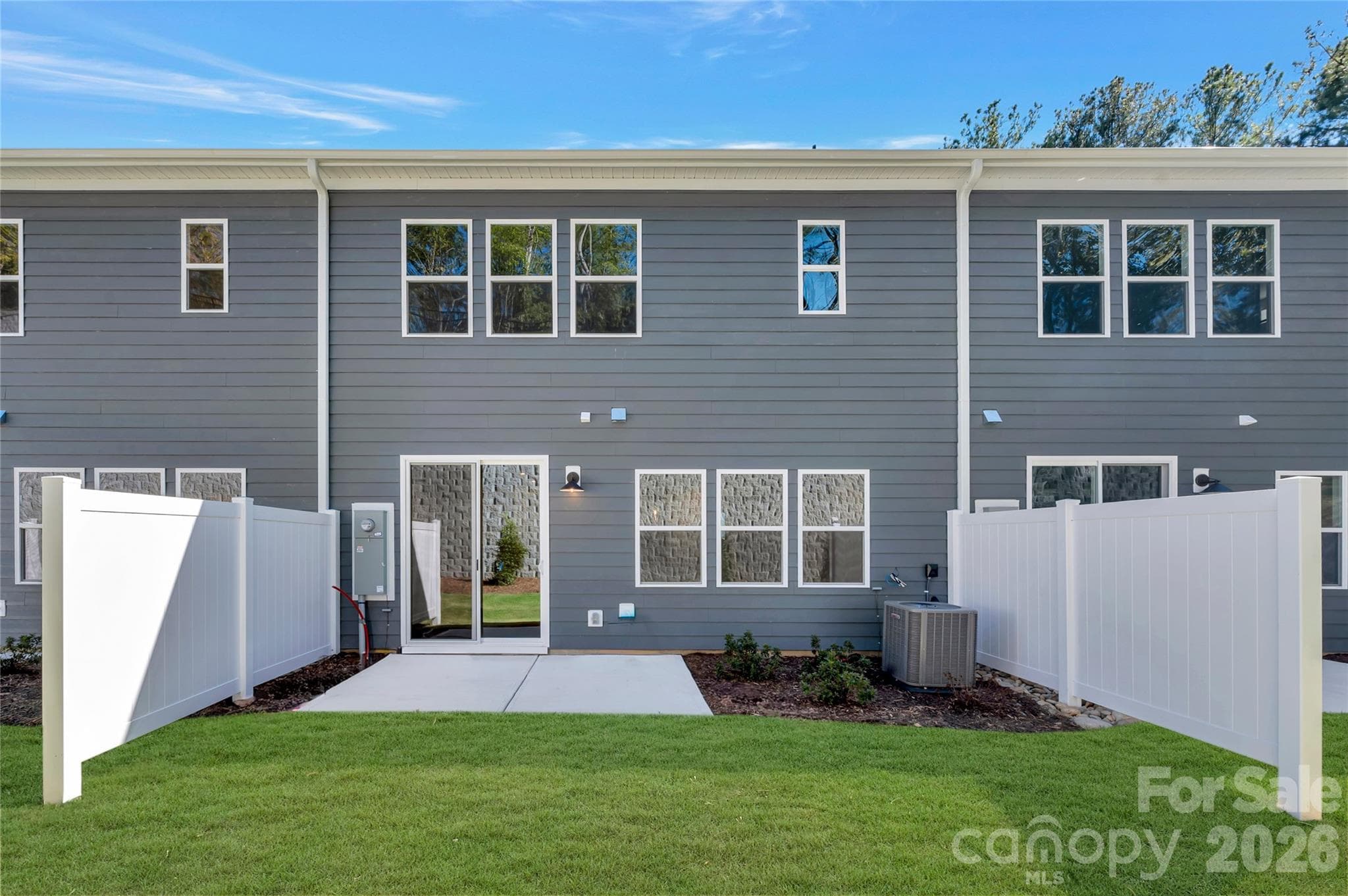 Private outdoor living - 707 Bowery Place, Cramerton