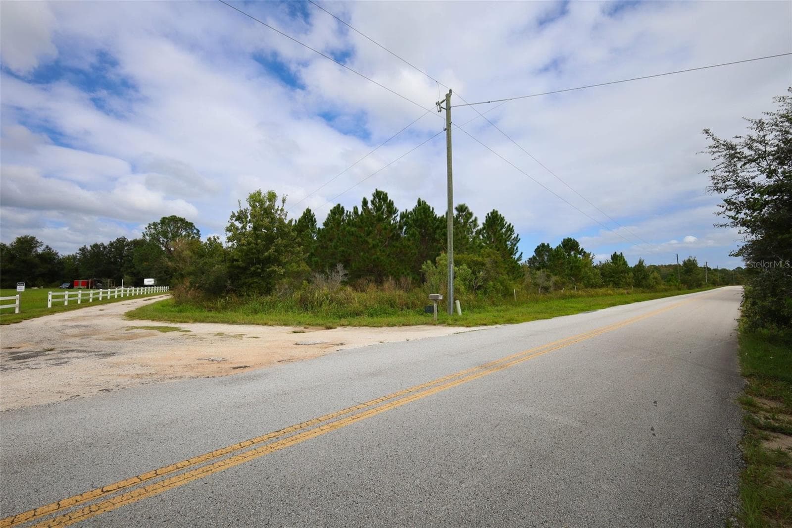 Oil Well Rd Entry Driveway - OIL WELL RD, CLERMONT