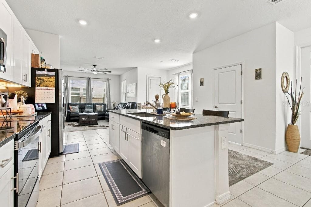 Townhouse at 10824 FANNING SPRINGS CT, TAMPA, photo 14 of 85