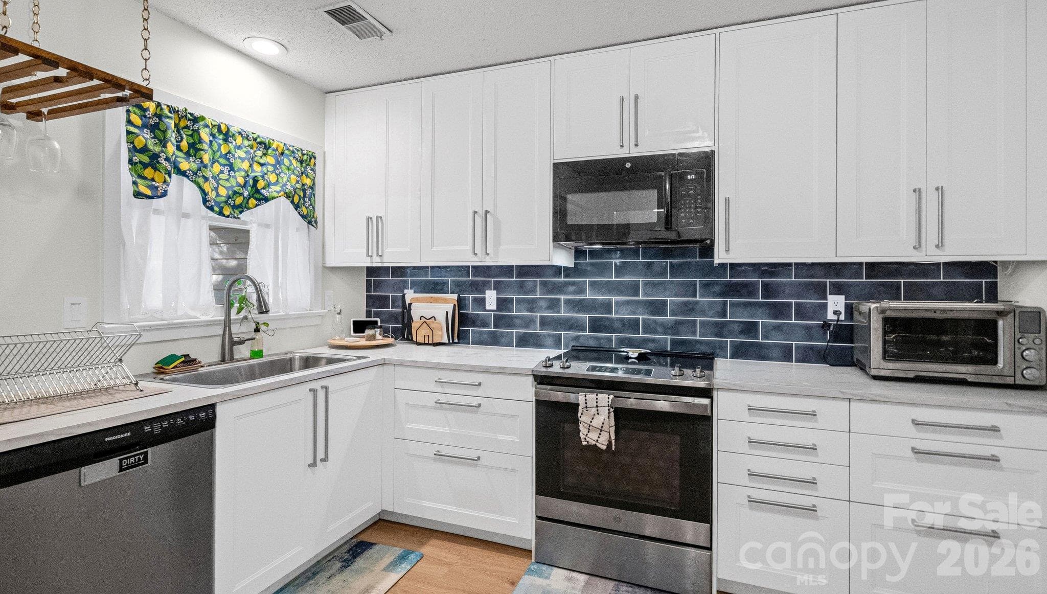 Condominium at 1702 Renard Ridge Road, Charlotte, photo 2 of 29
