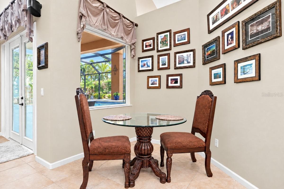 Casual Dining. - 2631 TREYMORE DR, ORLANDO