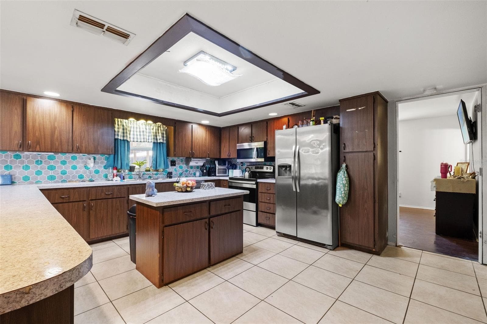 Single Family Residence at 12232 COMSTOCK ST, SPRING HILL, photo 12 of 56