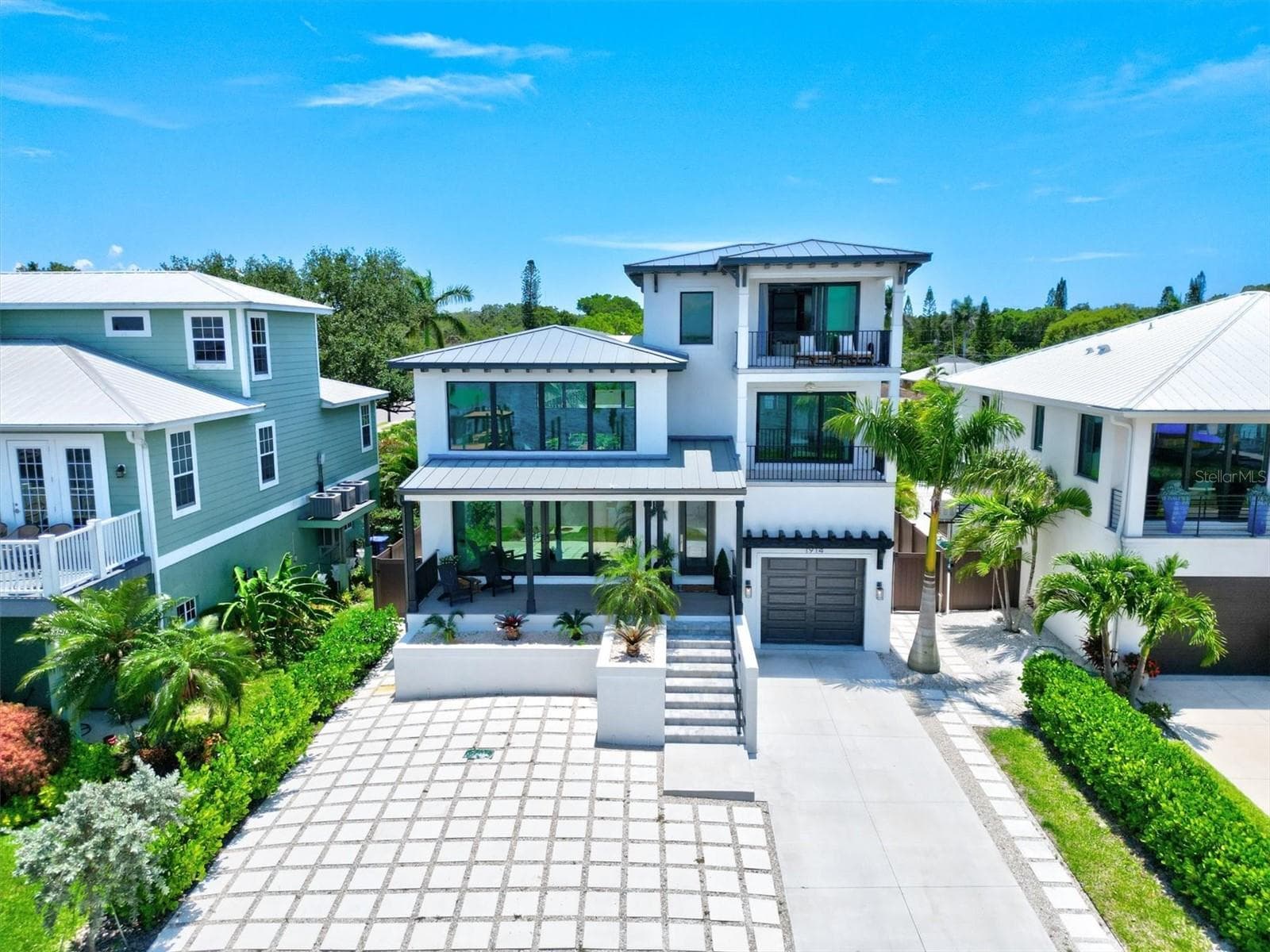Single Family Residence at 1914 RIVERSIDE DR E, BRADENTON, photo 2 of 85