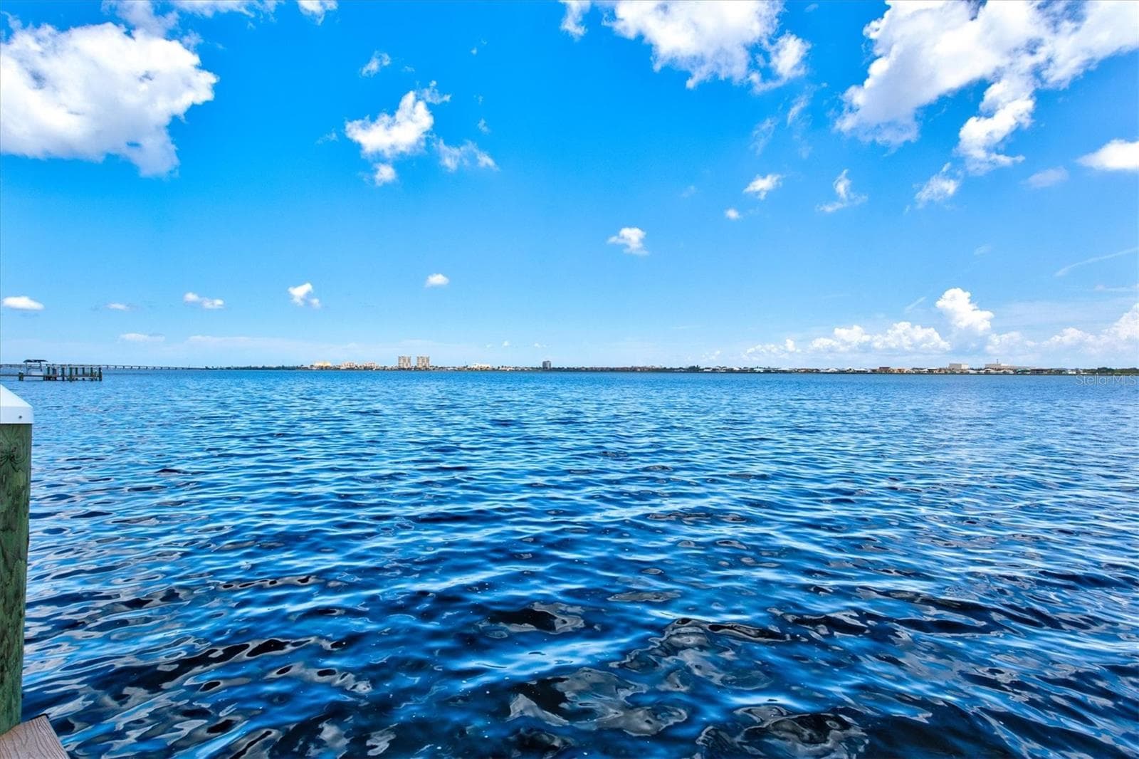 Expansive Manatee River views! - 1914 RIVERSIDE DR E, BRADENTON