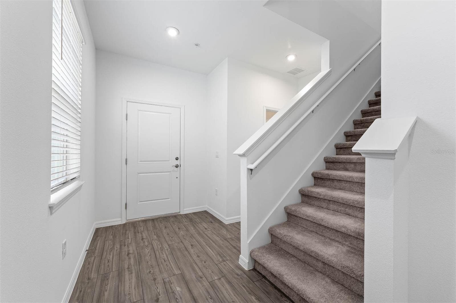 Single Family Residence at 1837 HORSETAIL DR, ST CLOUD, photo 2 of 37