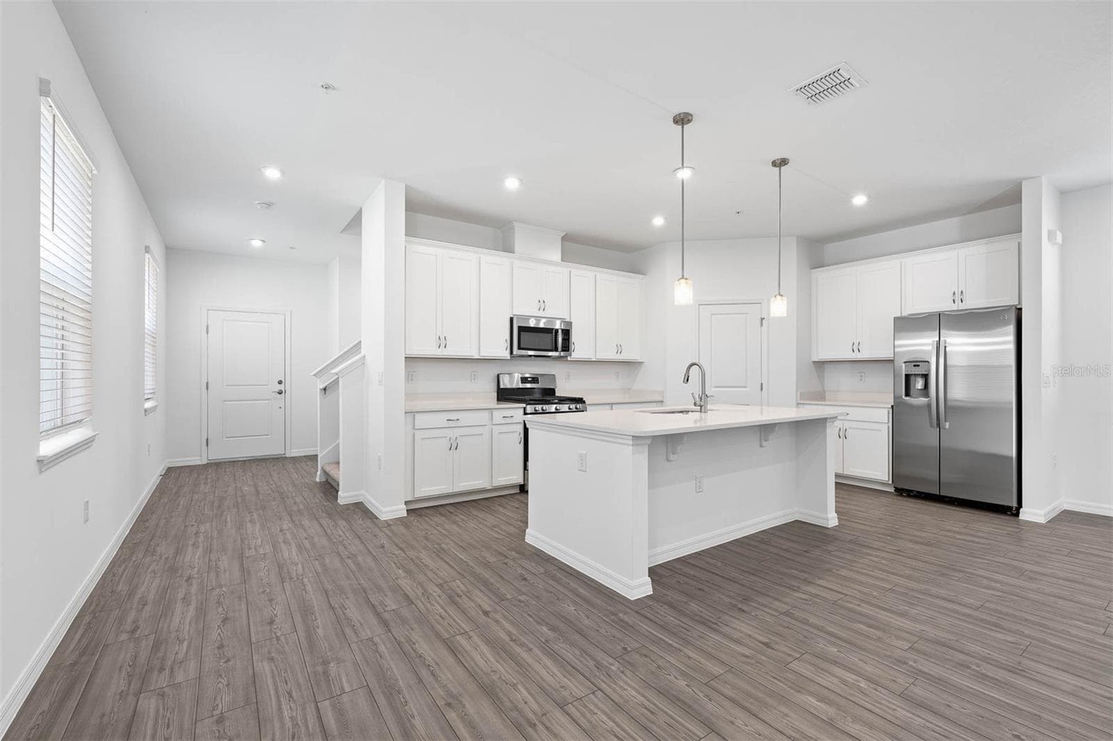 Single Family Residence at 1837 HORSETAIL DR, ST CLOUD, photo 5 of 37