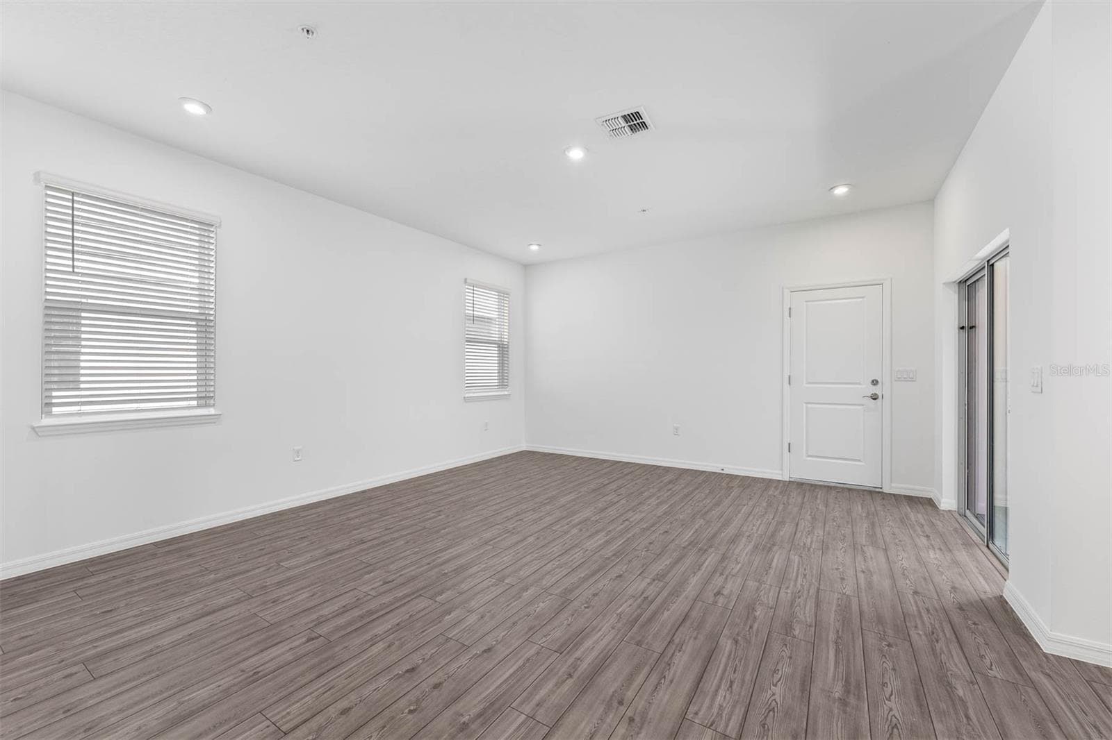 Single Family Residence at 1837 HORSETAIL DR, ST CLOUD, photo 13 of 37